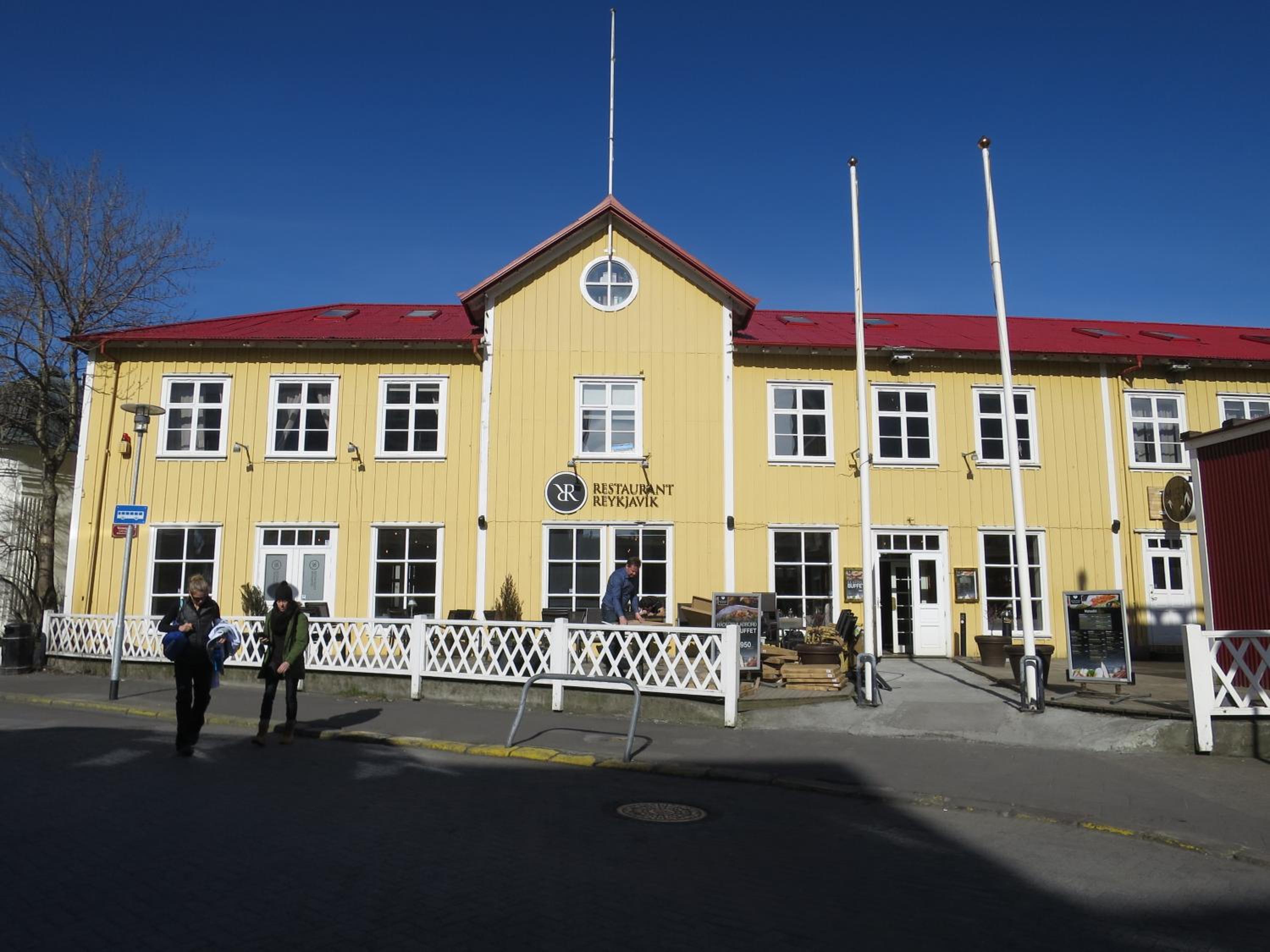 V54 Harbour Apartments