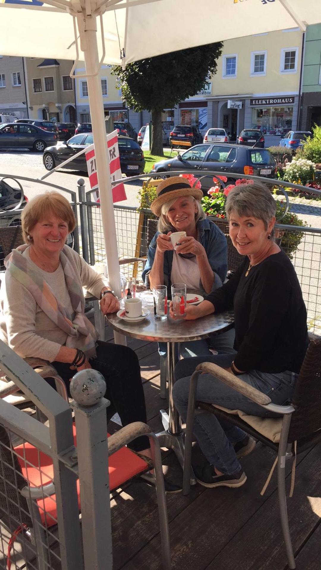 Pension Sunnseitn - Gasthof - Café - Weinkeller