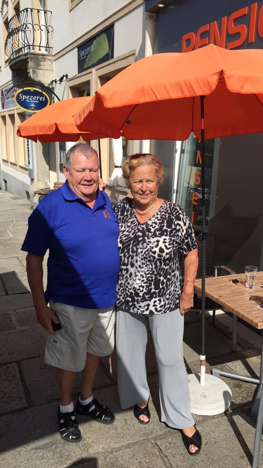 Pension Sunnseitn - Gasthof - Café - Weinkeller