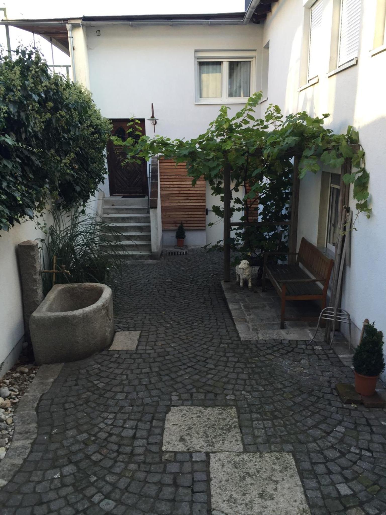 Pension Sunnseitn - Gasthof - Café - Weinkeller