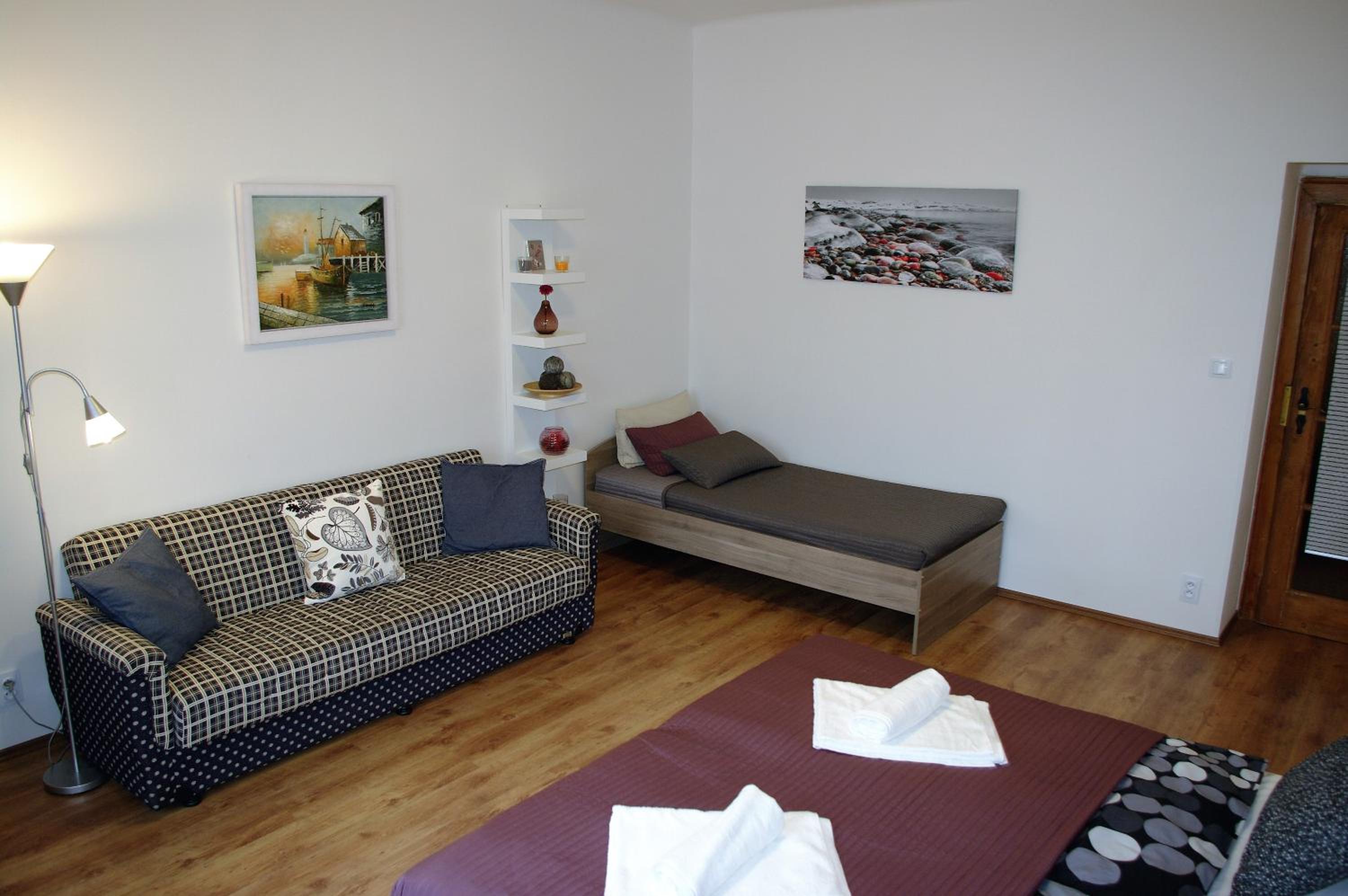 Spacious Prague View Apartment