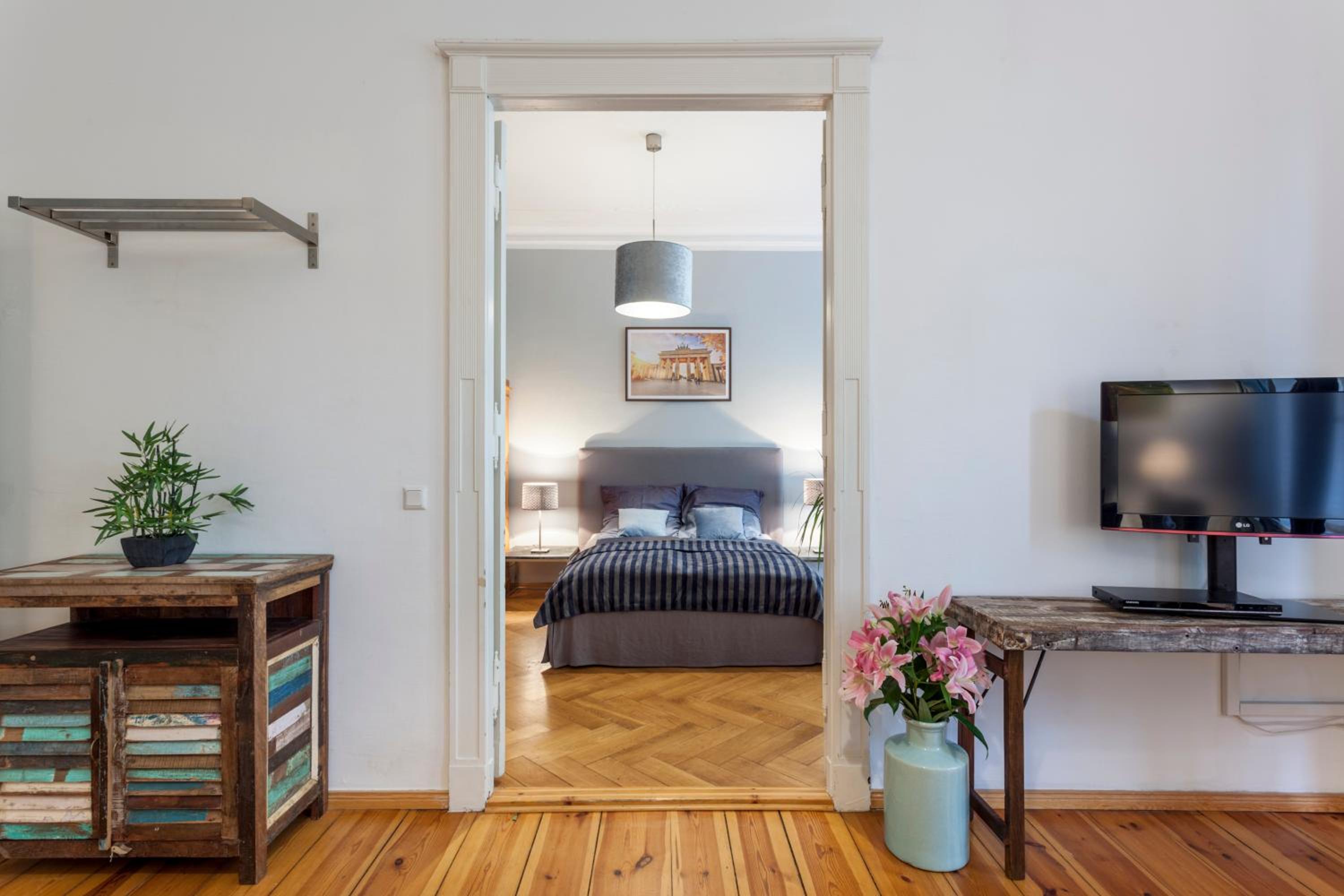 The Paul Loft, big 3 Bed room apartment, 120 m2, group & family friendly, Prenzlauer Berg, ideal for 4 - 8 Guests
