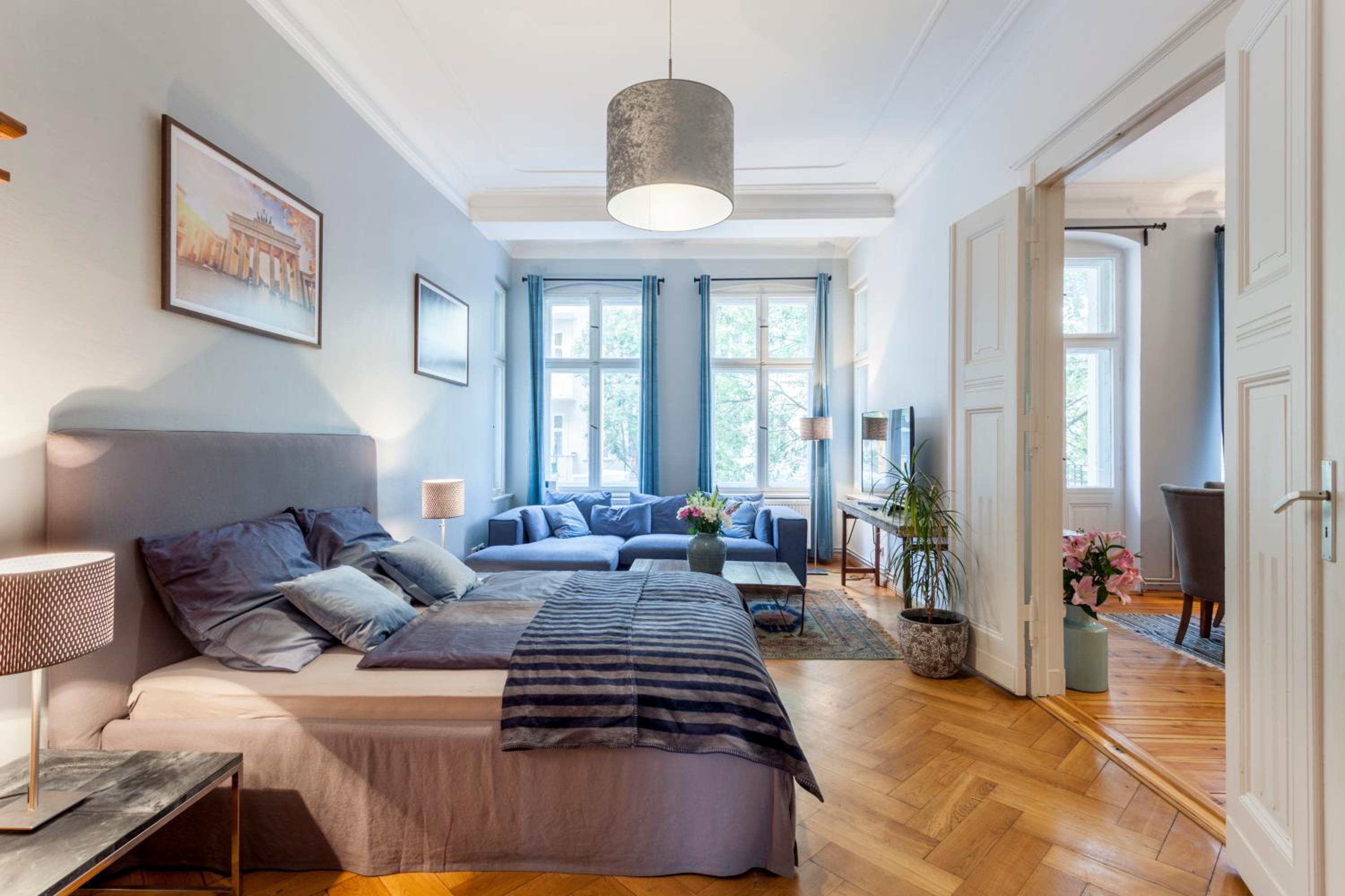 The Paul Loft, big 3 Bed room apartment, 120 m2, group & family friendly, Prenzlauer Berg, ideal for 4 - 8 Guests
