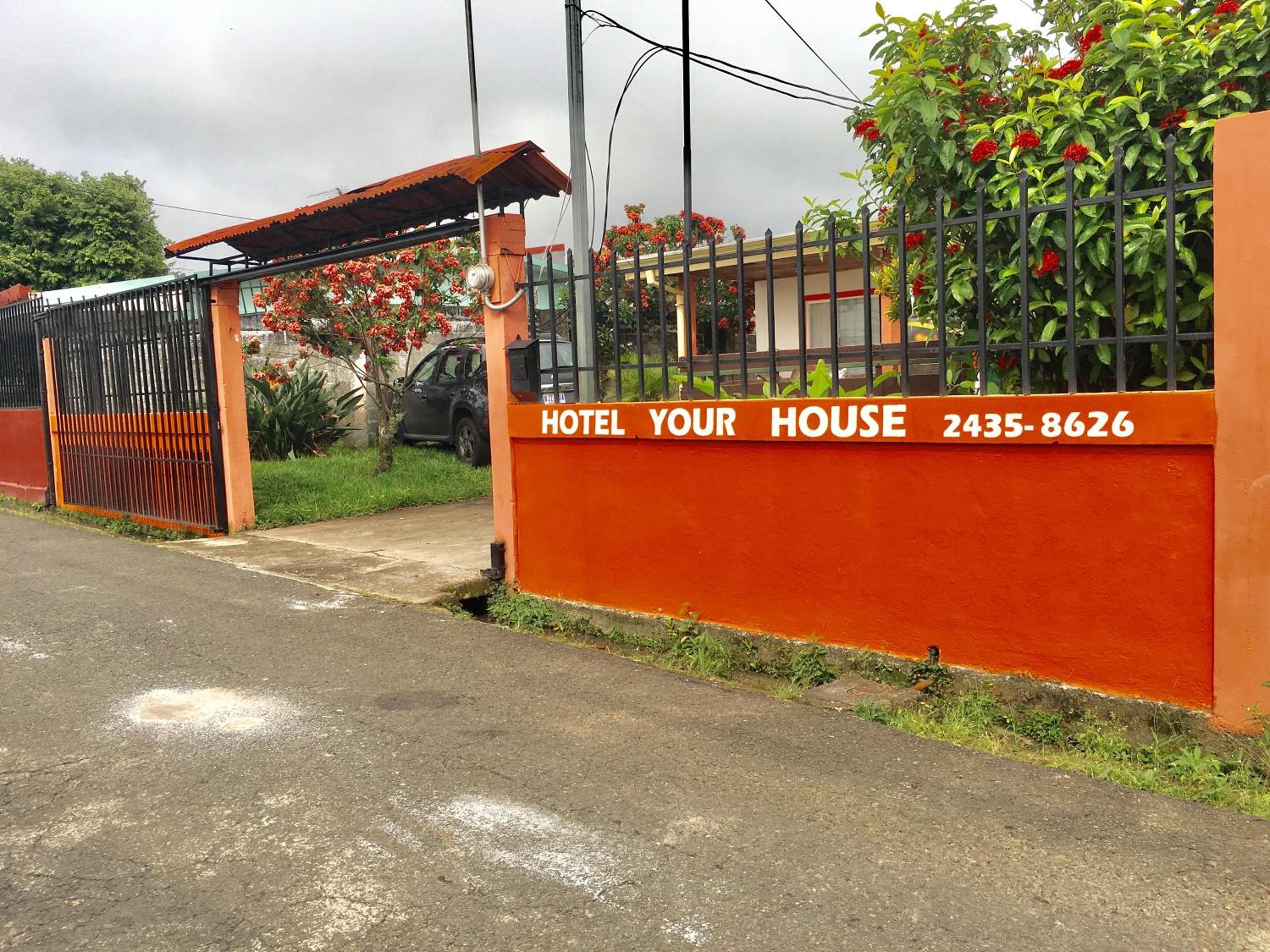 Hotel Your House