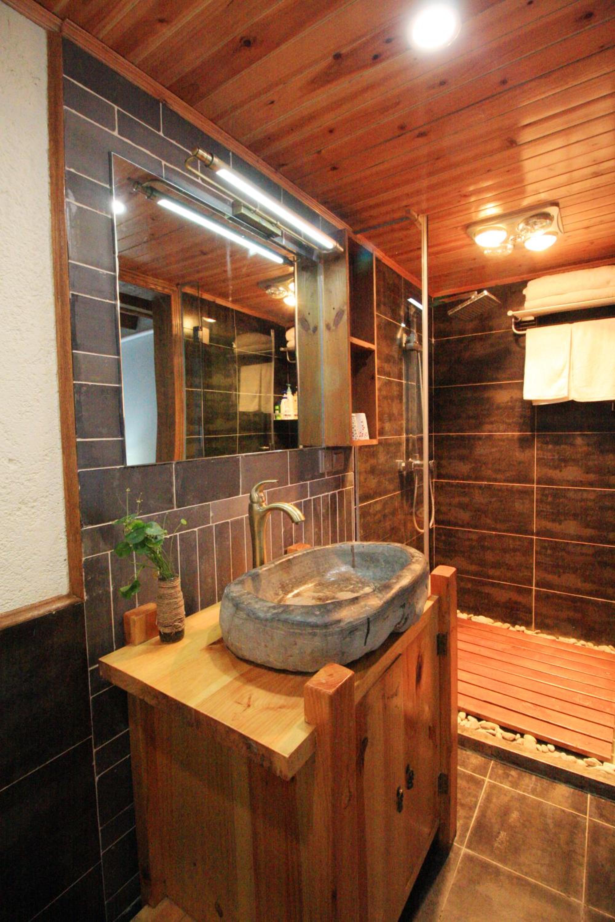 Cabin 7 Inn