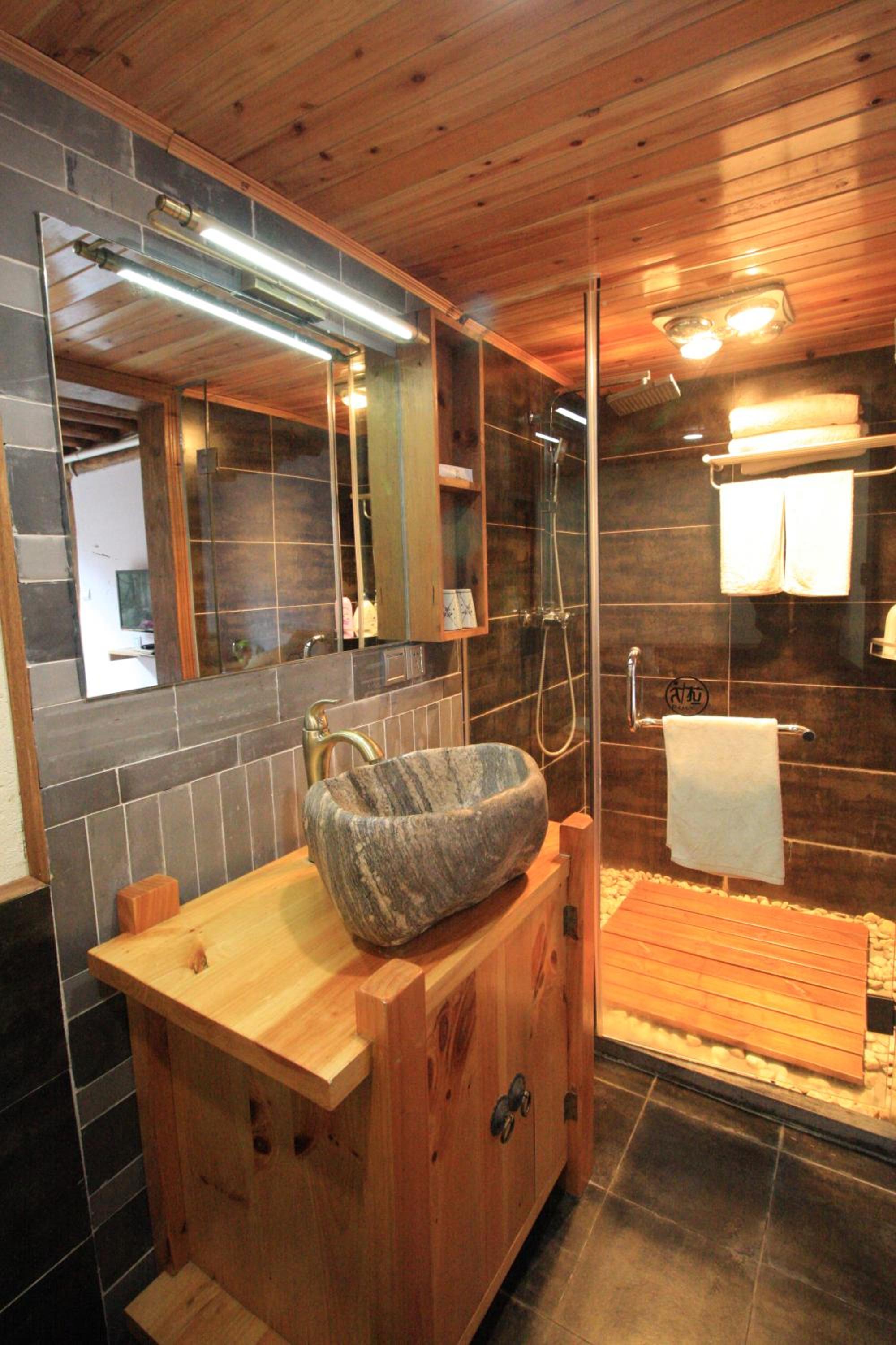 Cabin 7 Inn