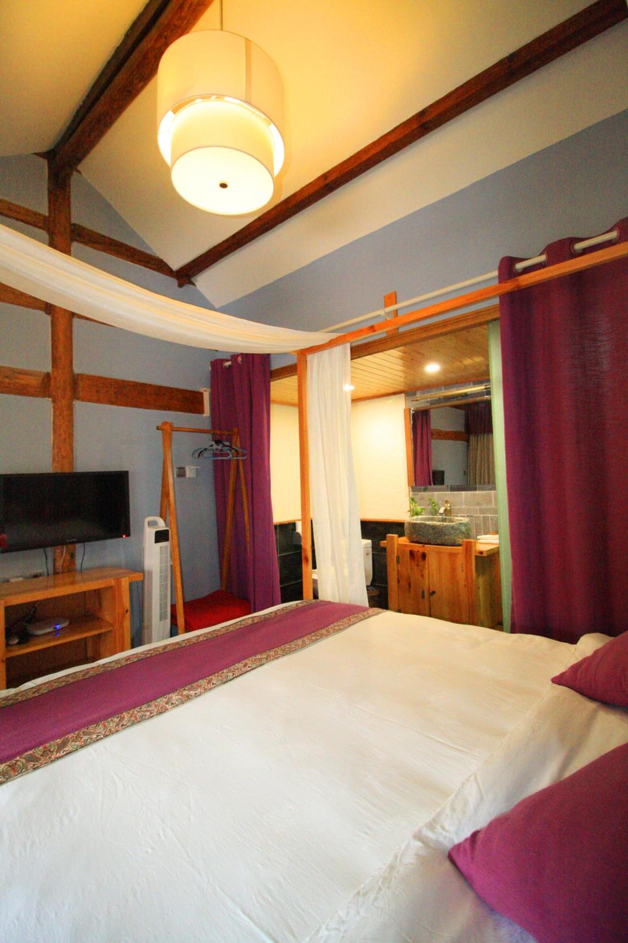 Cabin 7 Inn