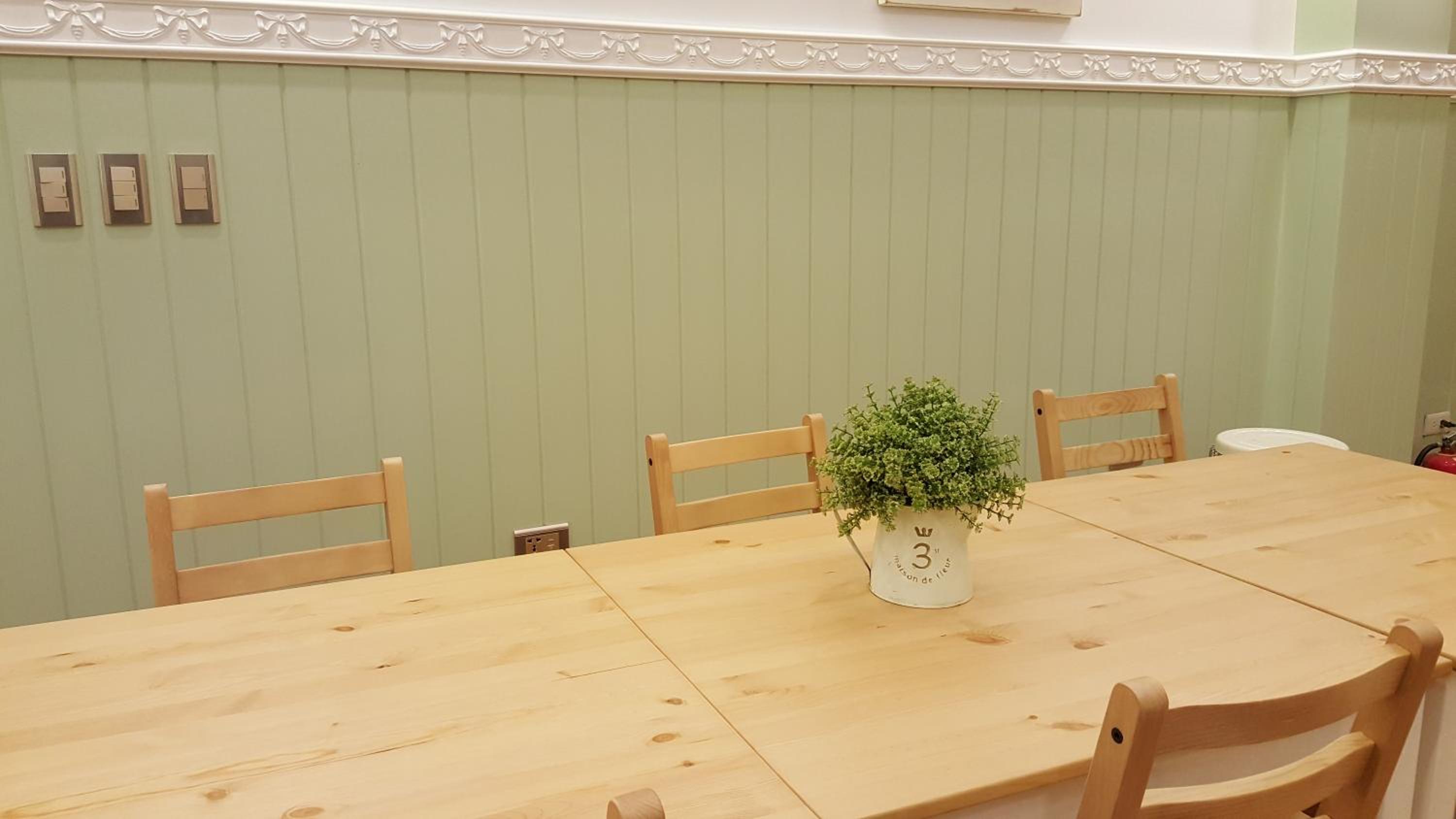 橙舍一館 TW Hostel I