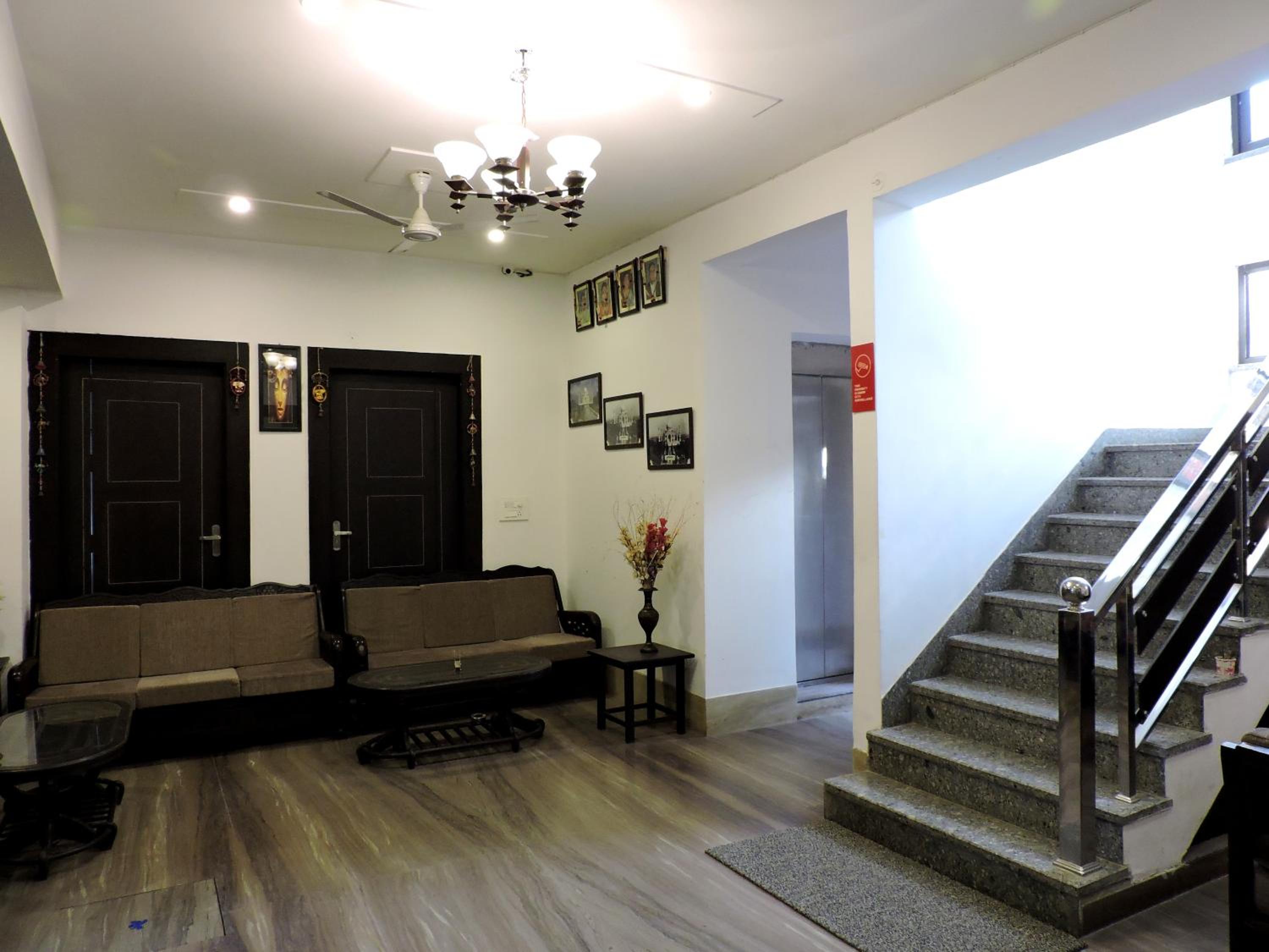 Pearl of Taj Home Stay