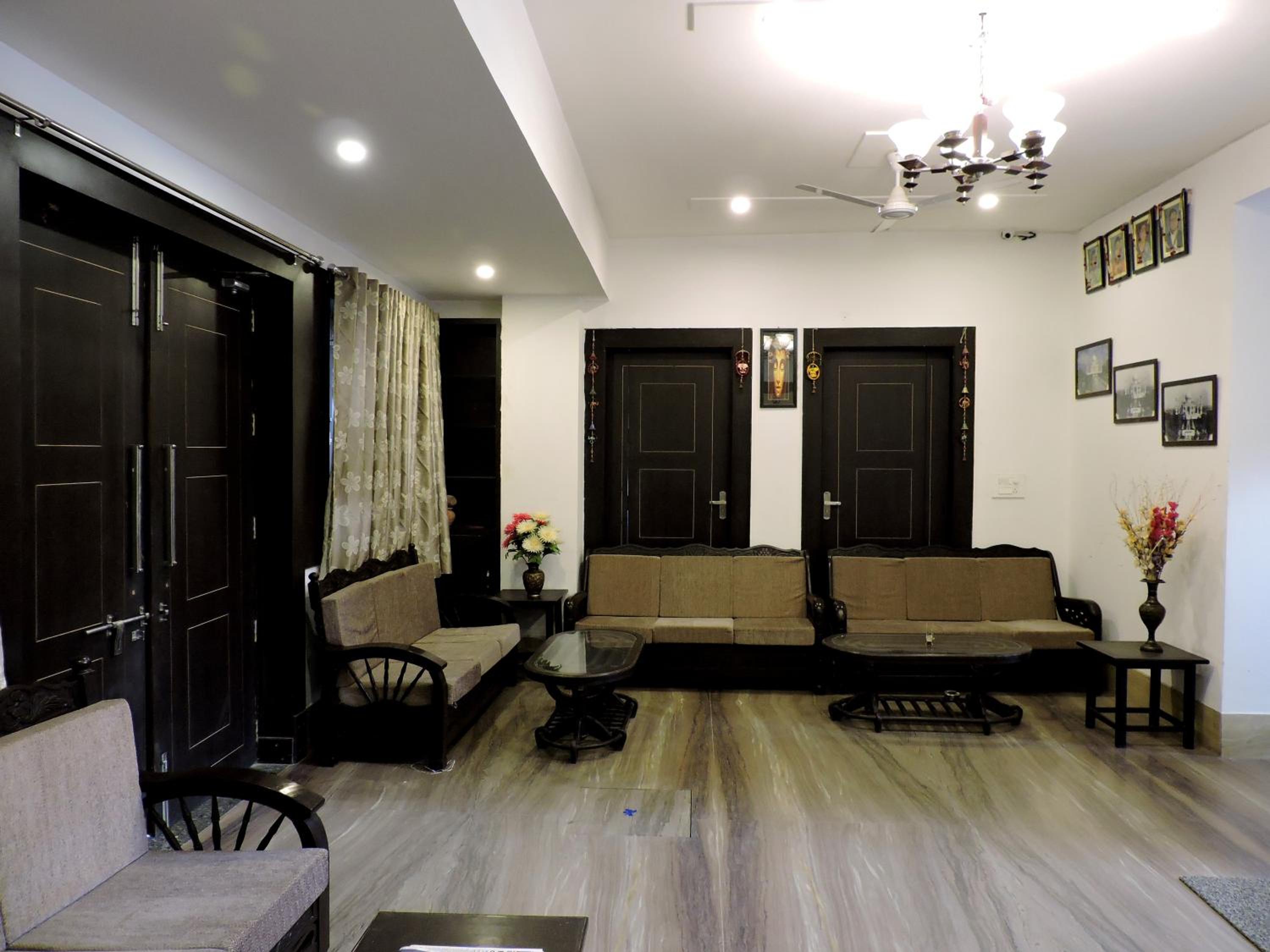 Pearl of Taj Home Stay