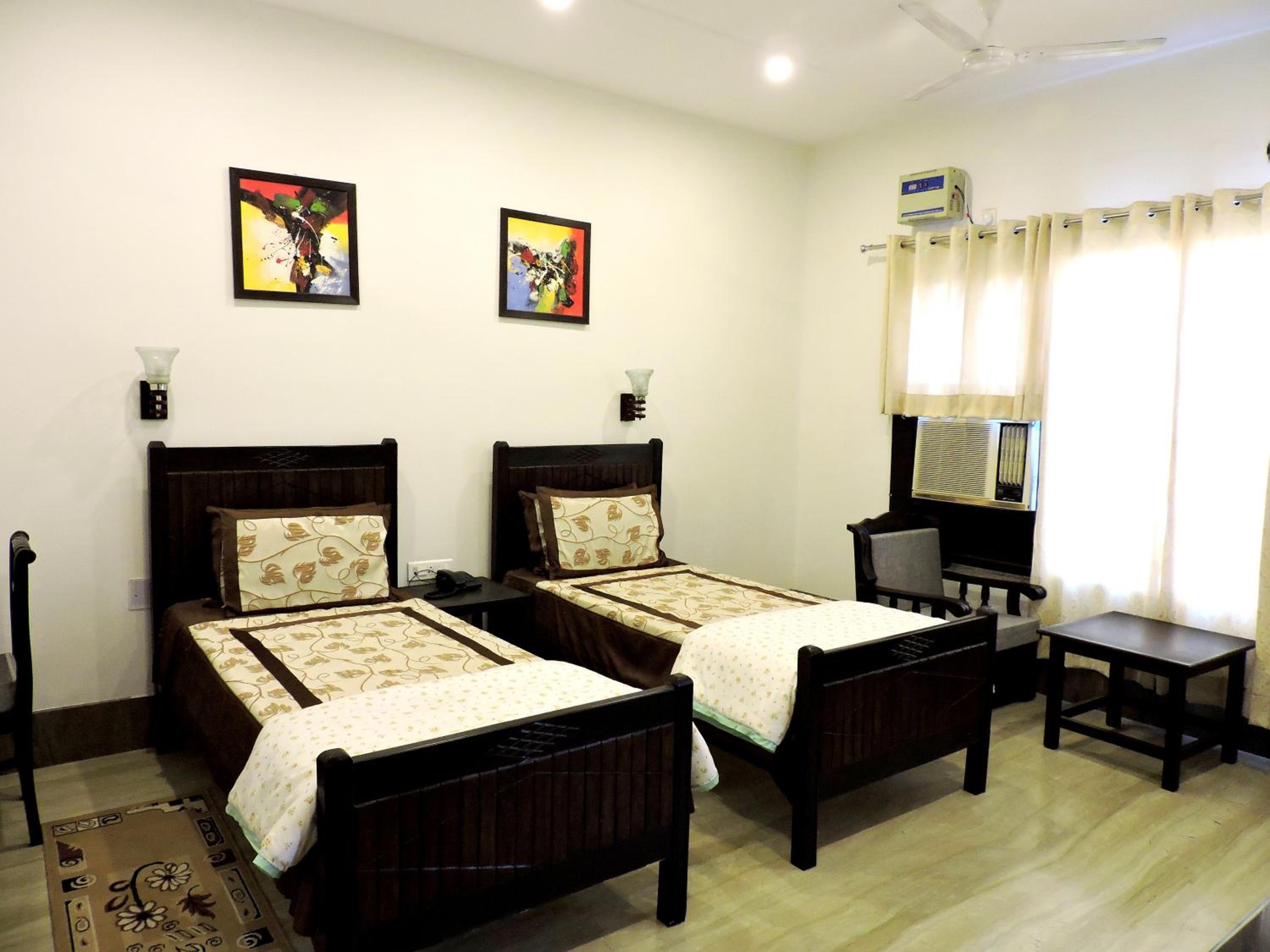 Pearl of Taj Home Stay