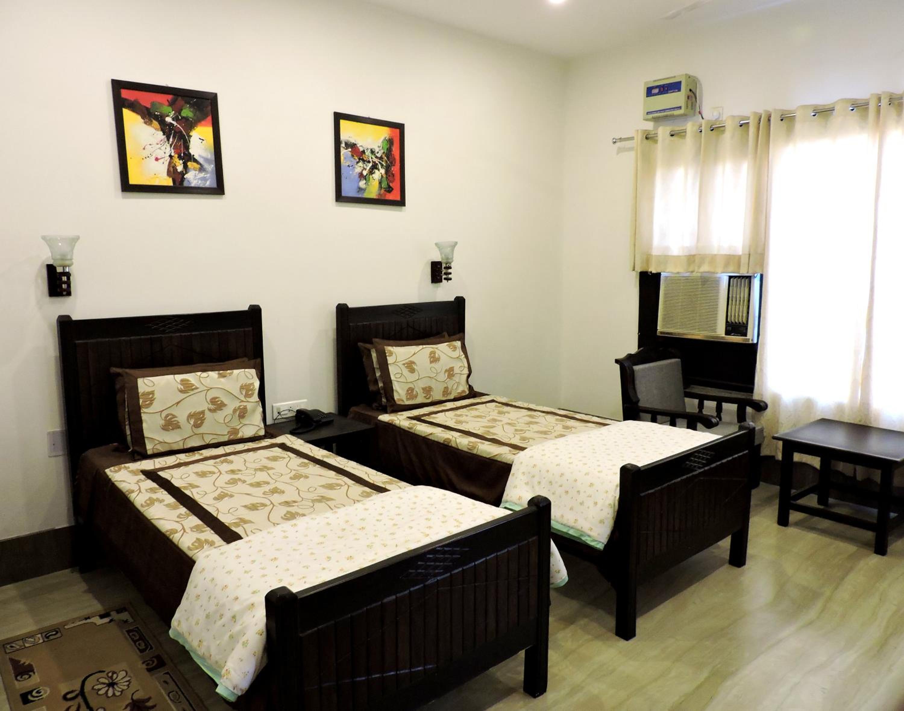 Pearl of Taj Home Stay