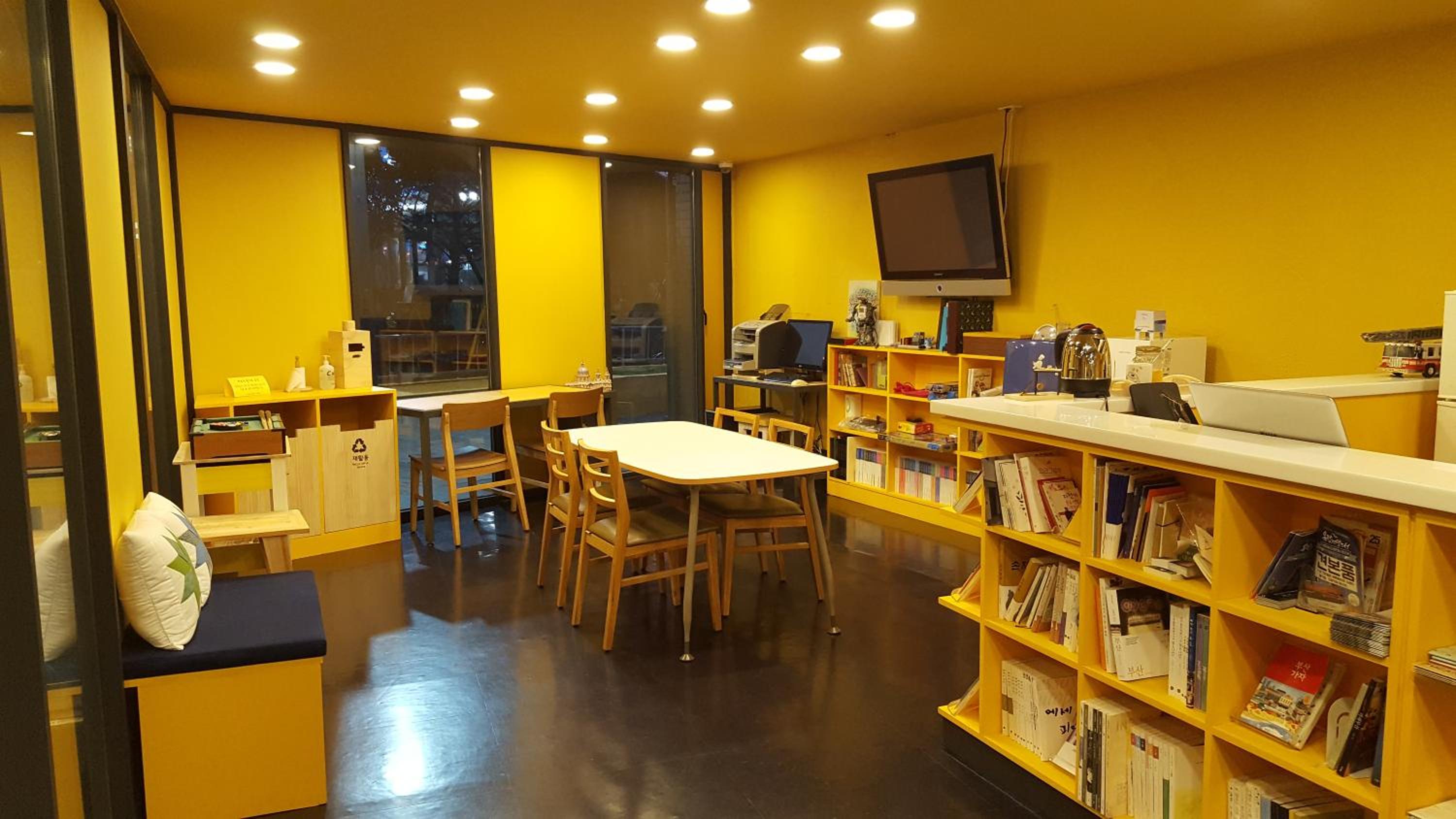 Photo 9