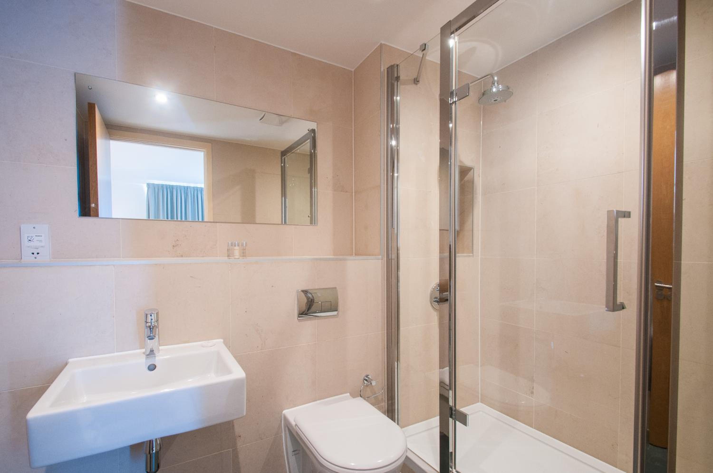 Cleyro Serviced Apartments - Finzels Reach