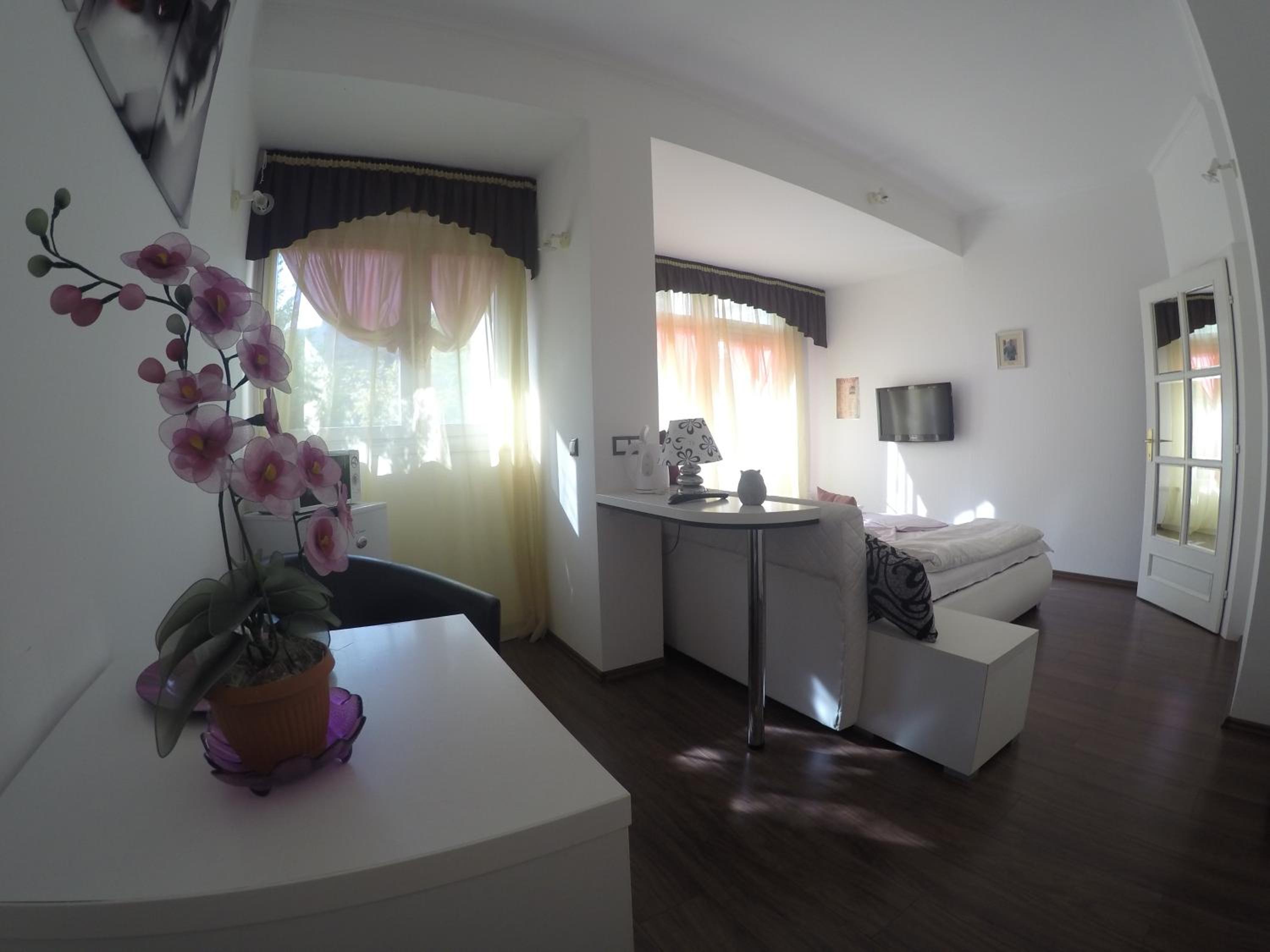 Photo 38