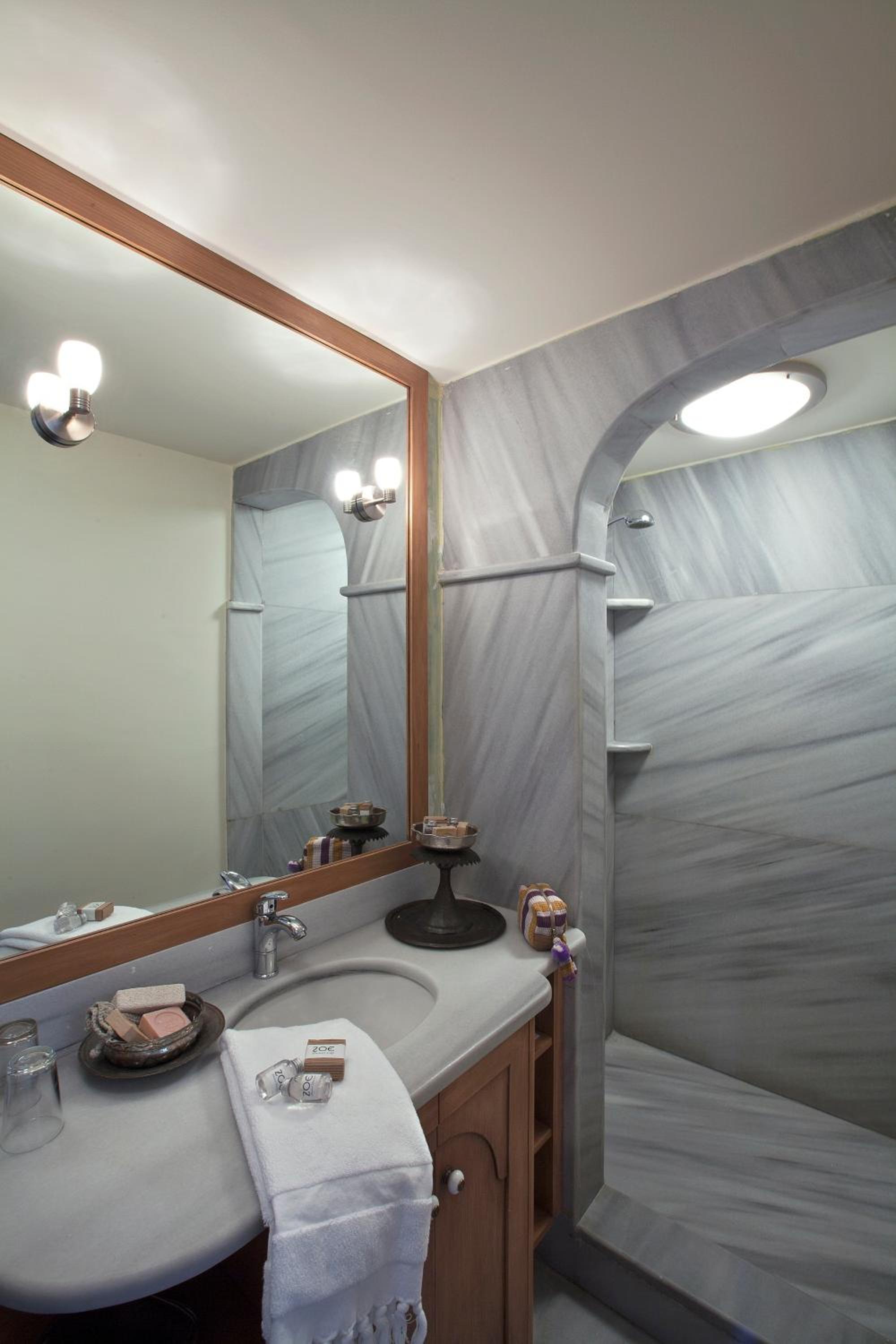 Hotel Empress Zoe - Image 51