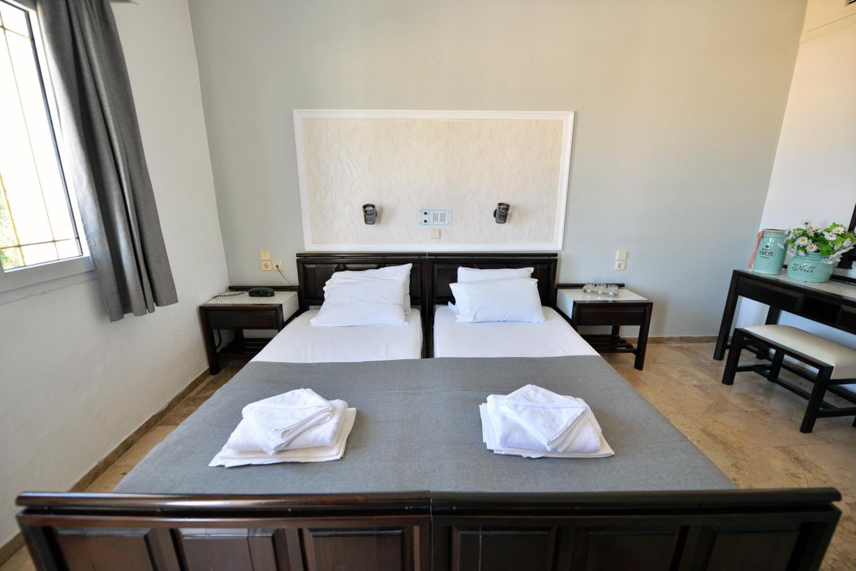 Hotel Anna Apartments