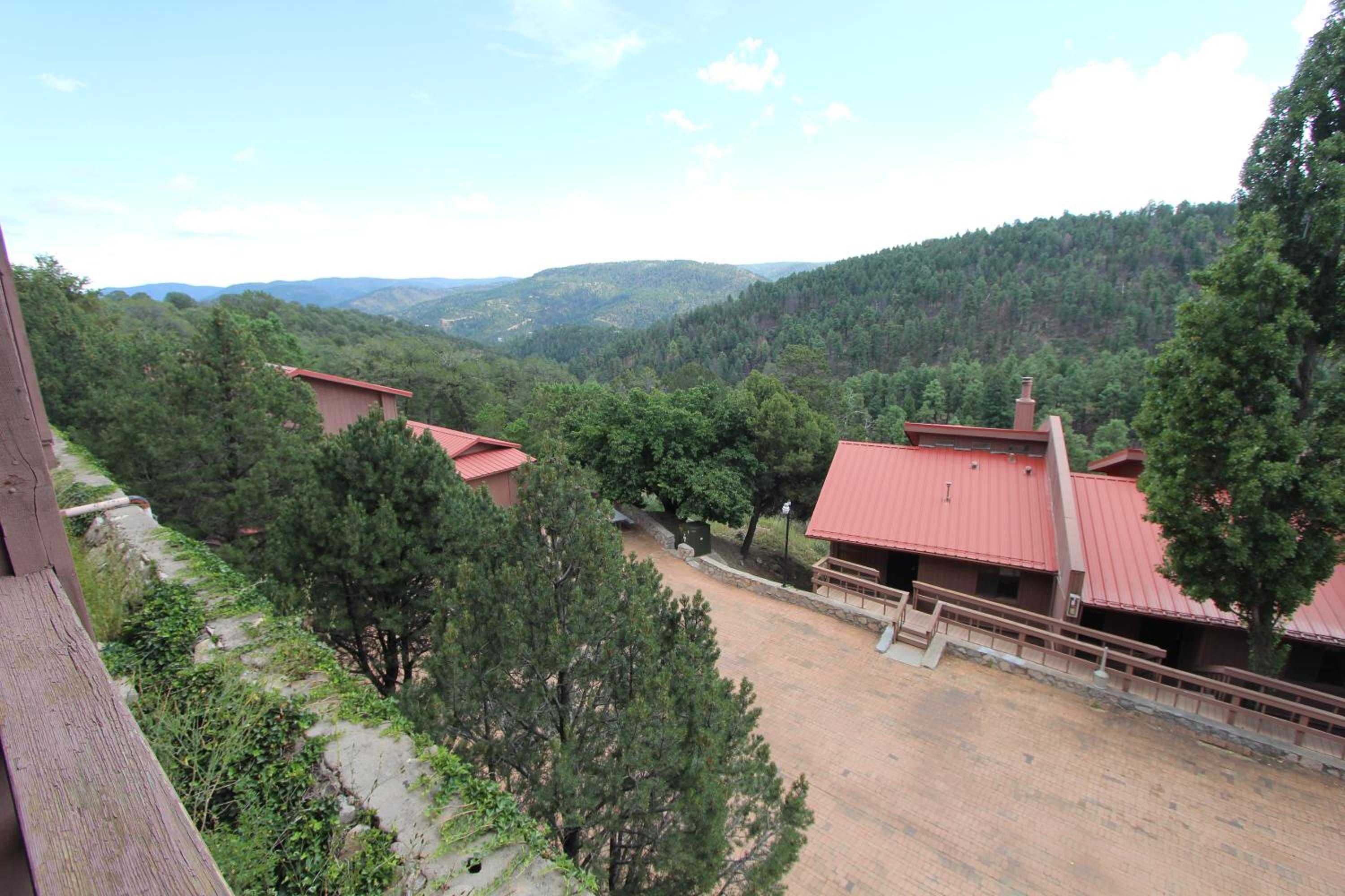 Crown Point Resort