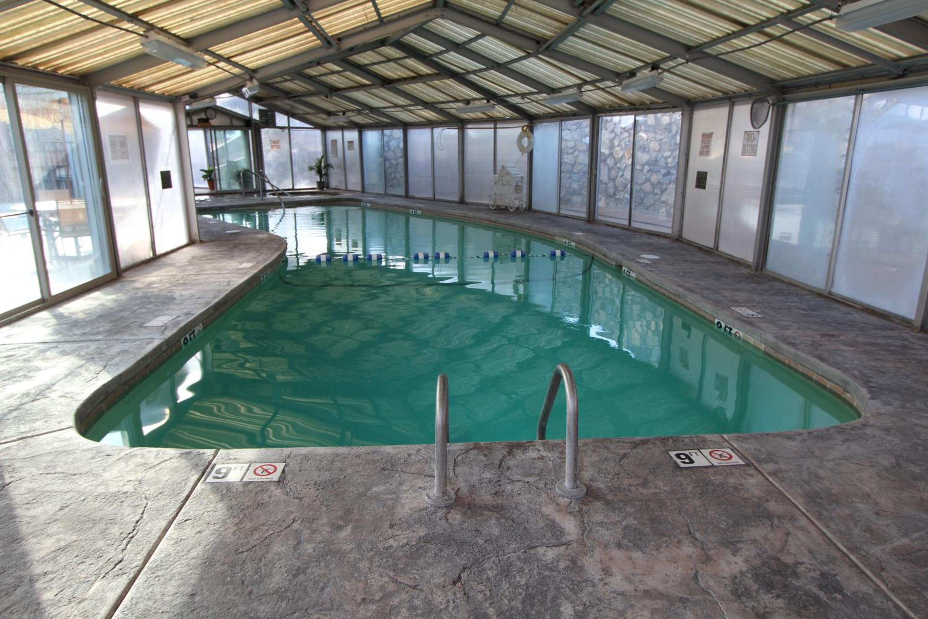 Crown Point Resort
