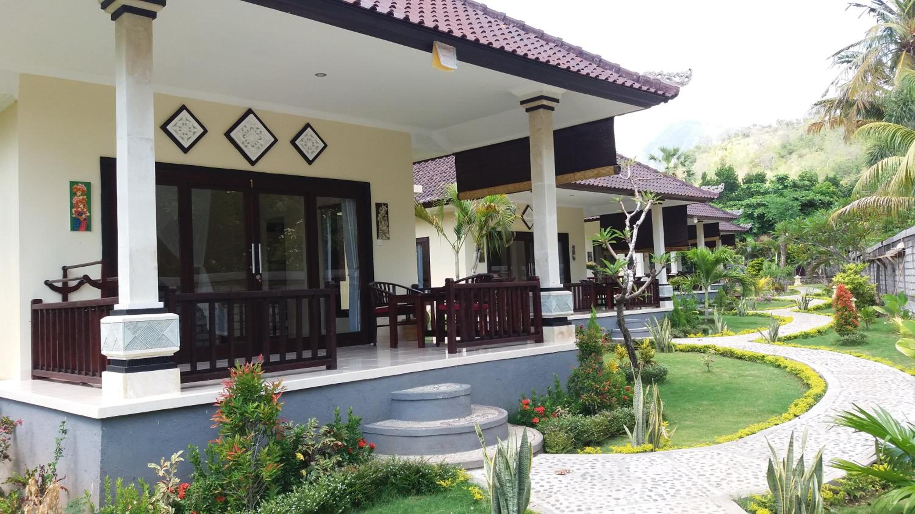 Bintang Beach Villa