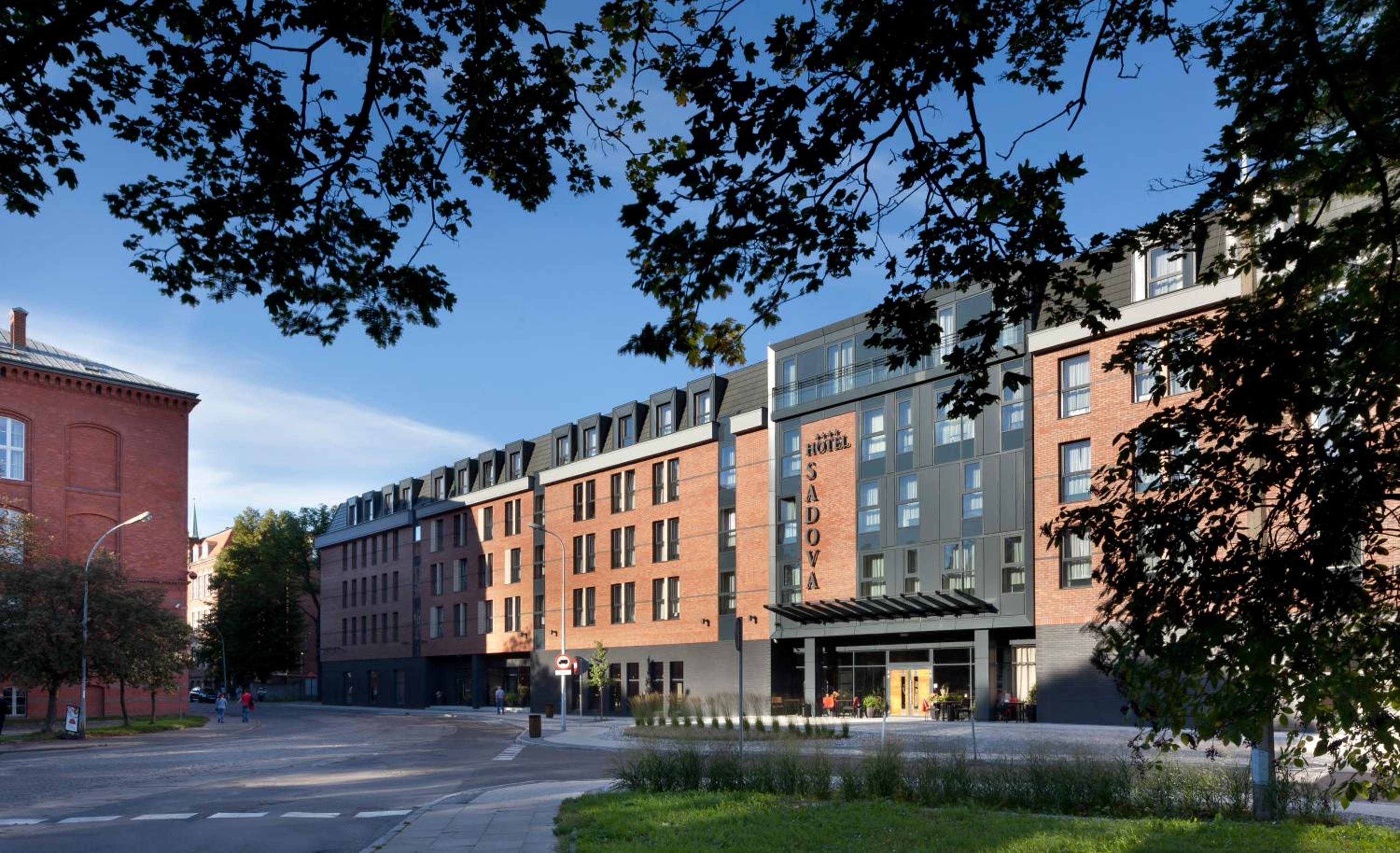 Hotel Sadova - Image 1