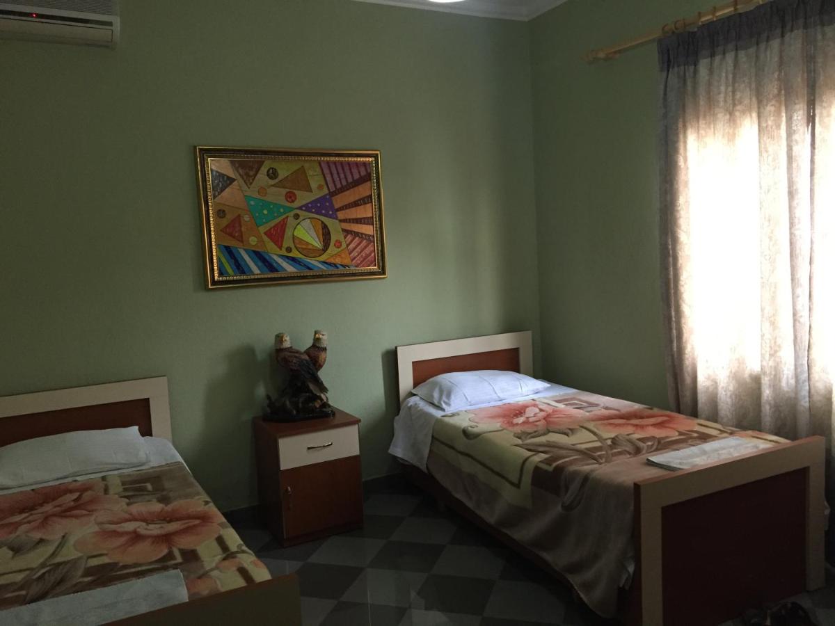 Hostel Grande House