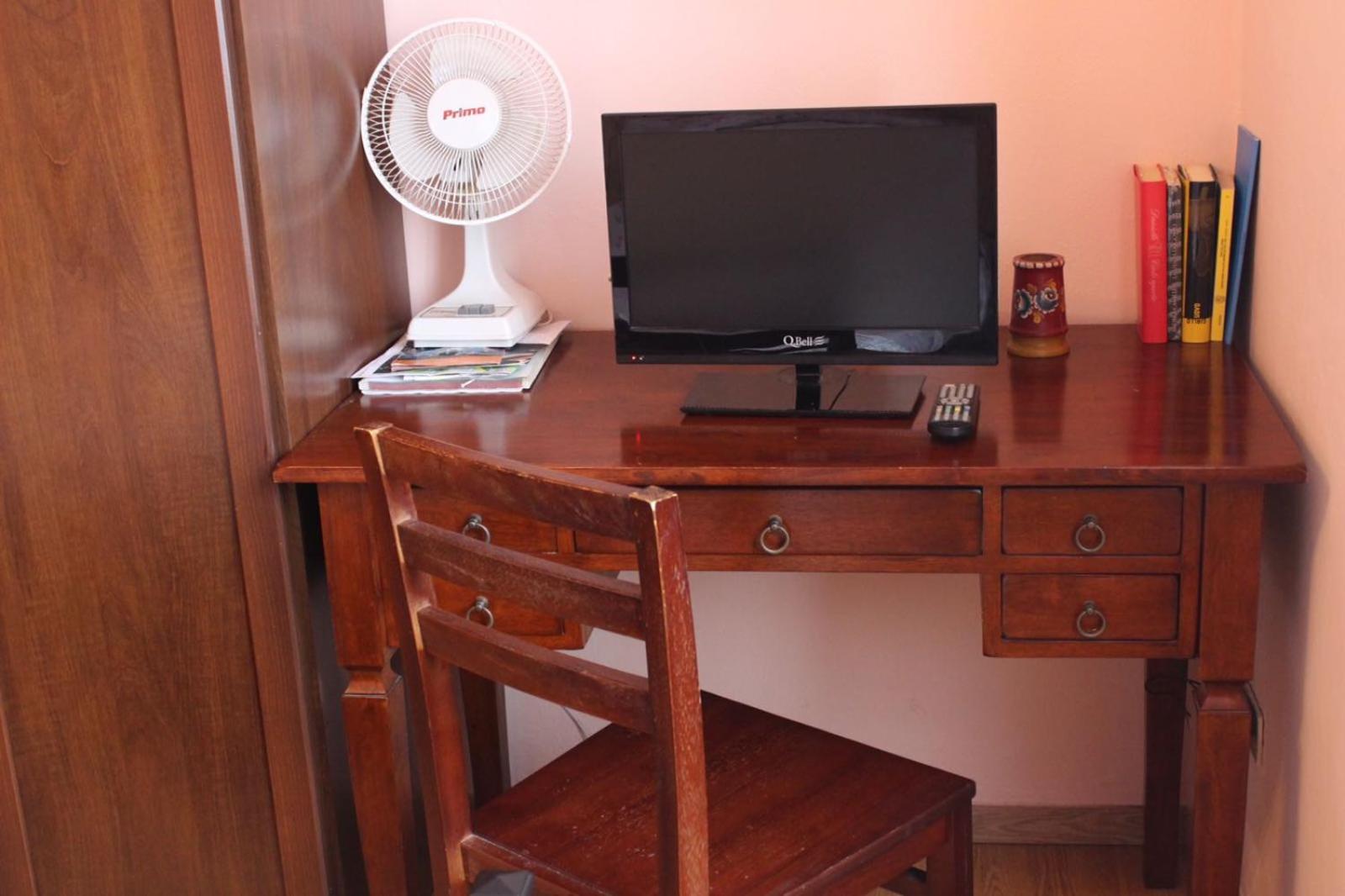 Photo 8