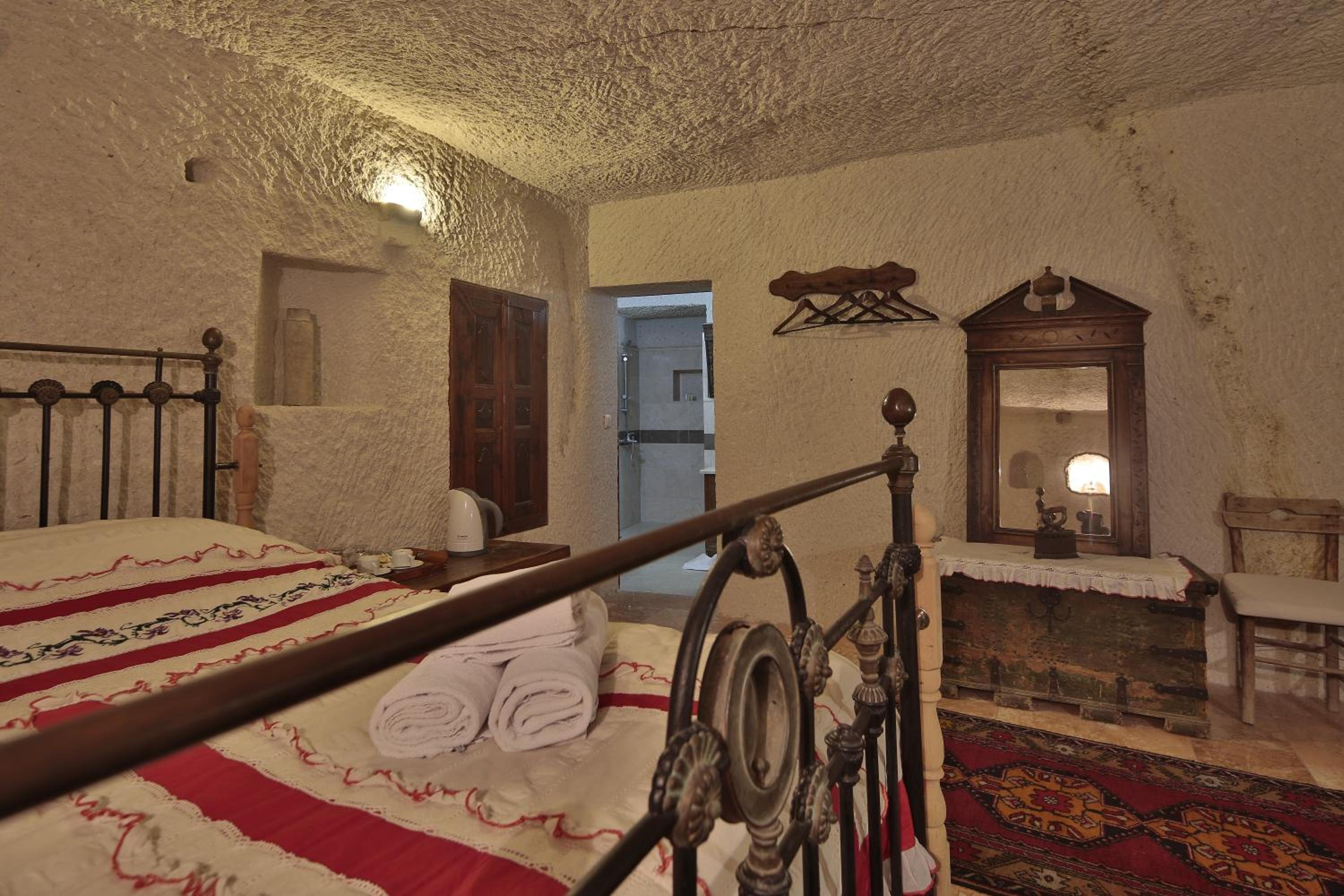 Village Cave House Hotel - Image 20