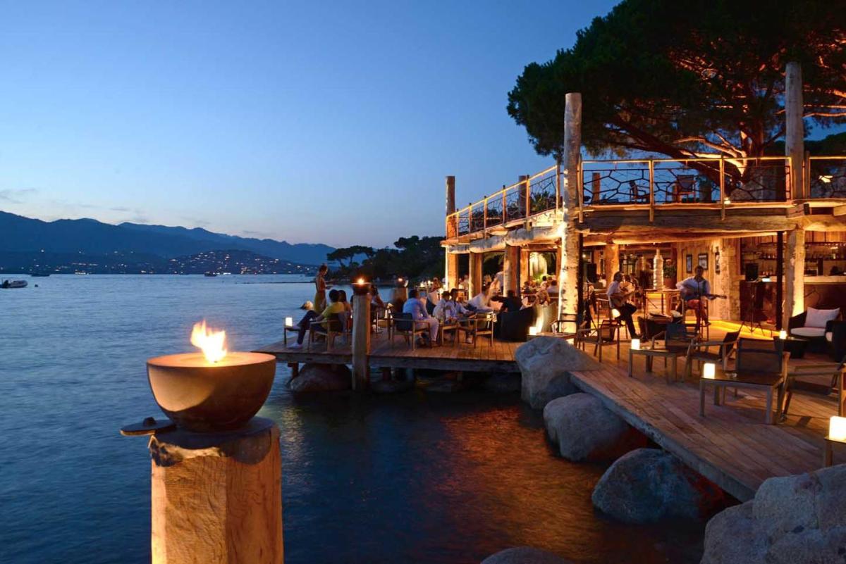 restaurant