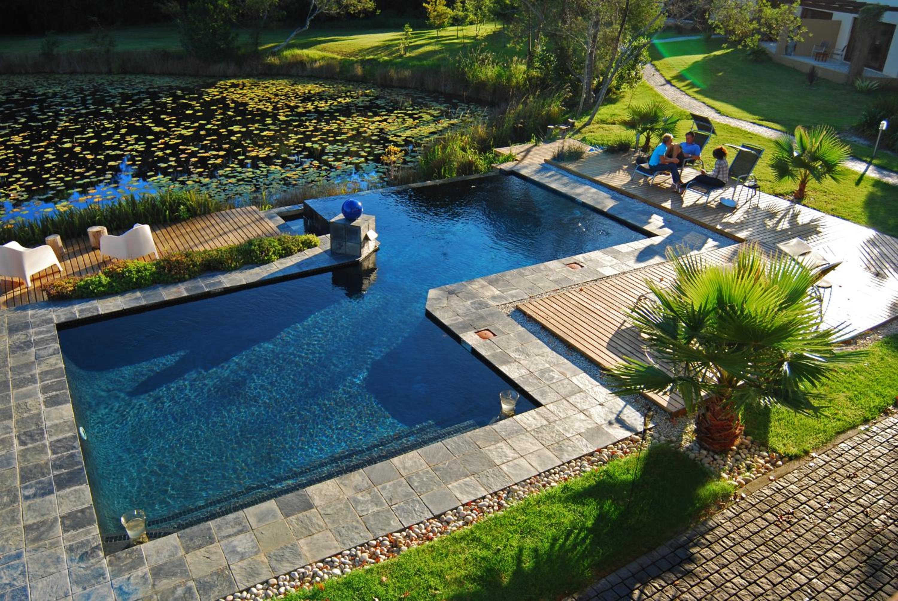 Lily Pond Country Lodge
