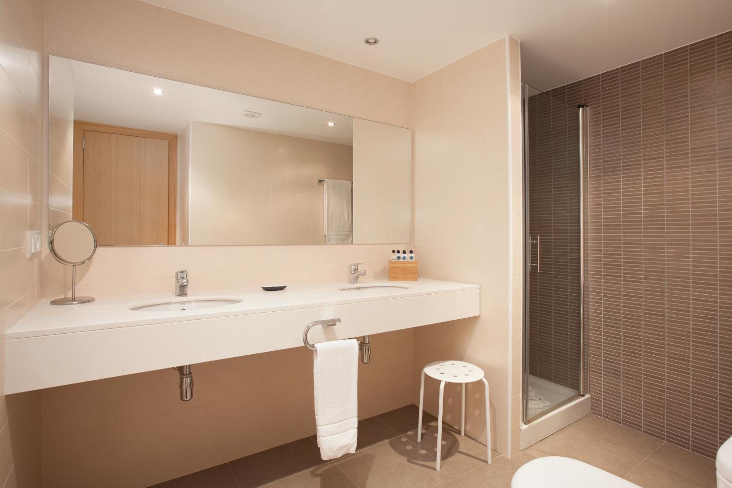 Tarter Mountain Suites