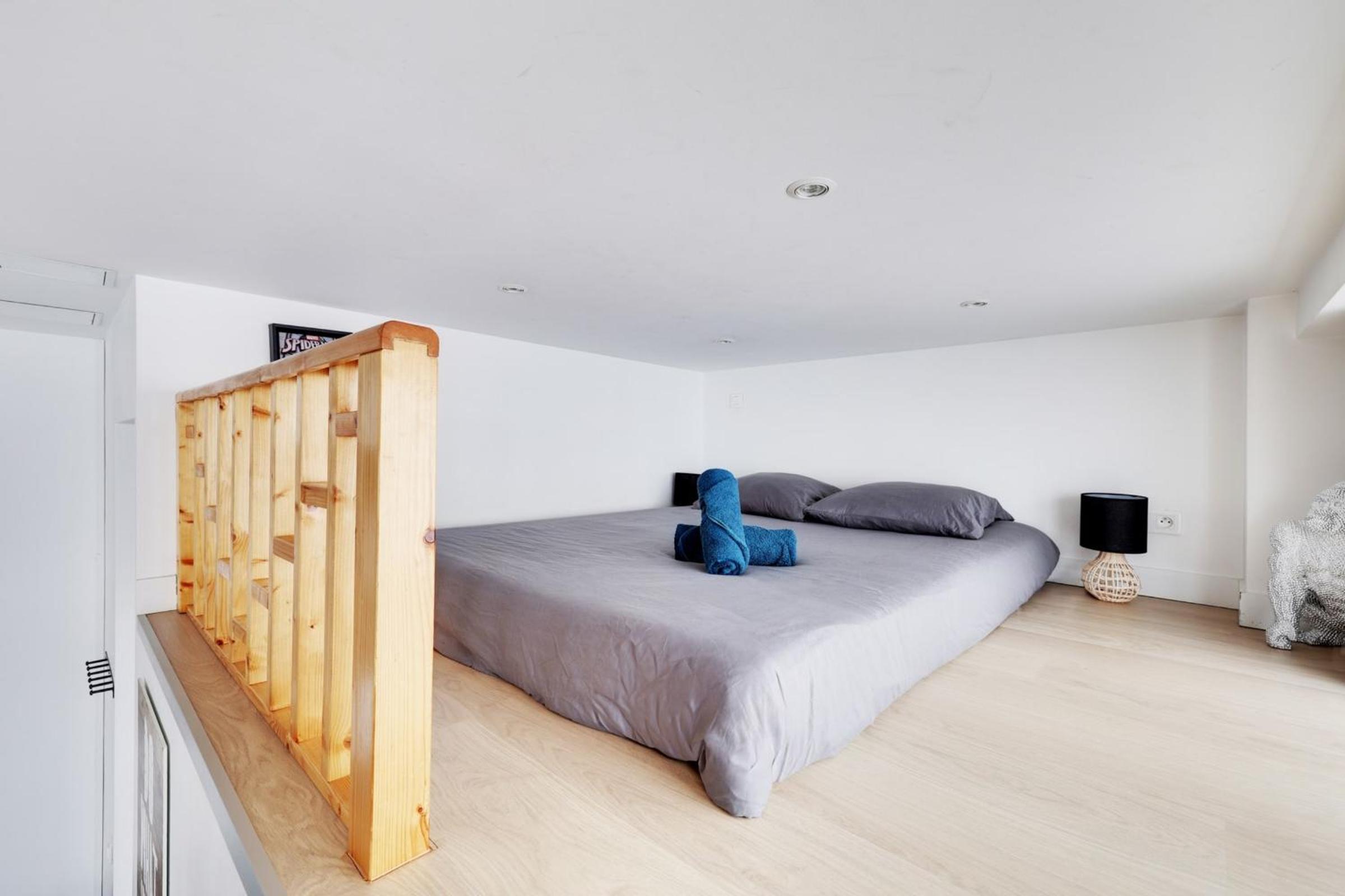 Renovated Design Apartment In Montparnasse — Paris photo 3