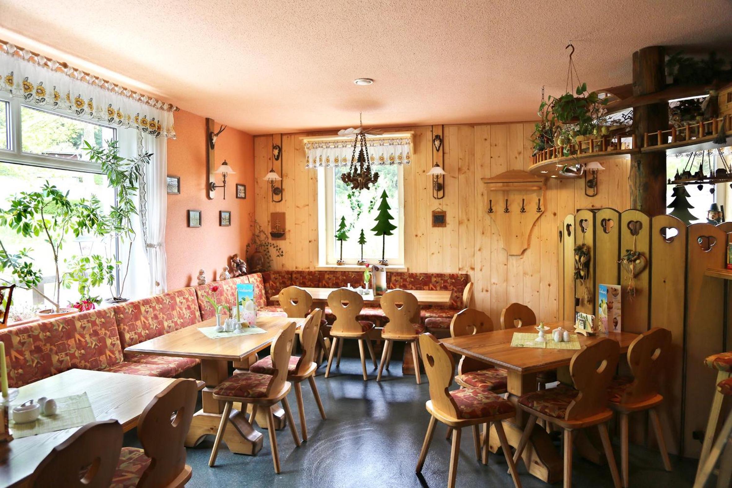 Gaststätte & Pension Waldquell