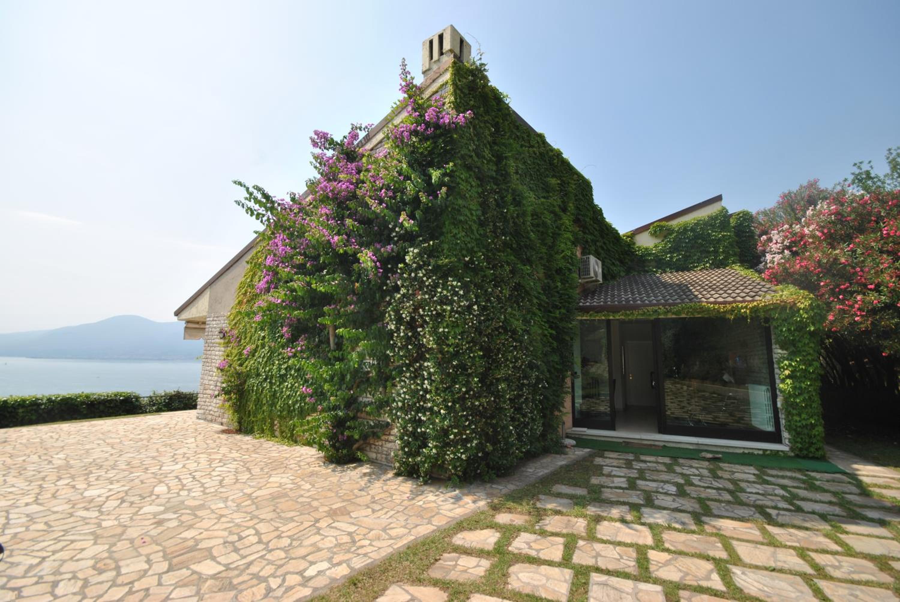 Hotel Villa Elysium - Image 1