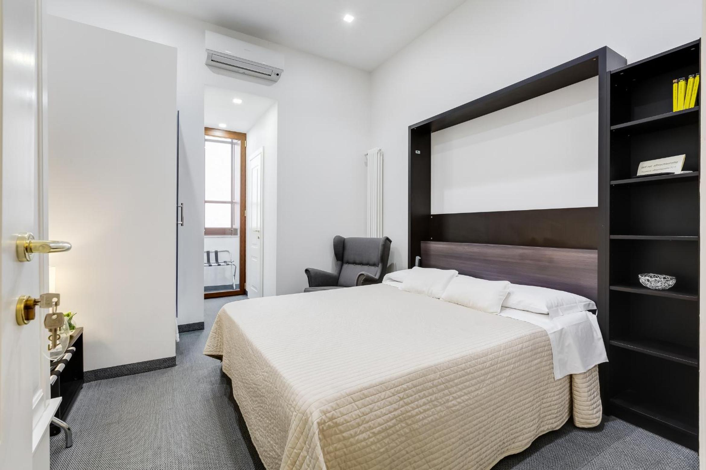 Affreschi Su Roma Luxury B&B