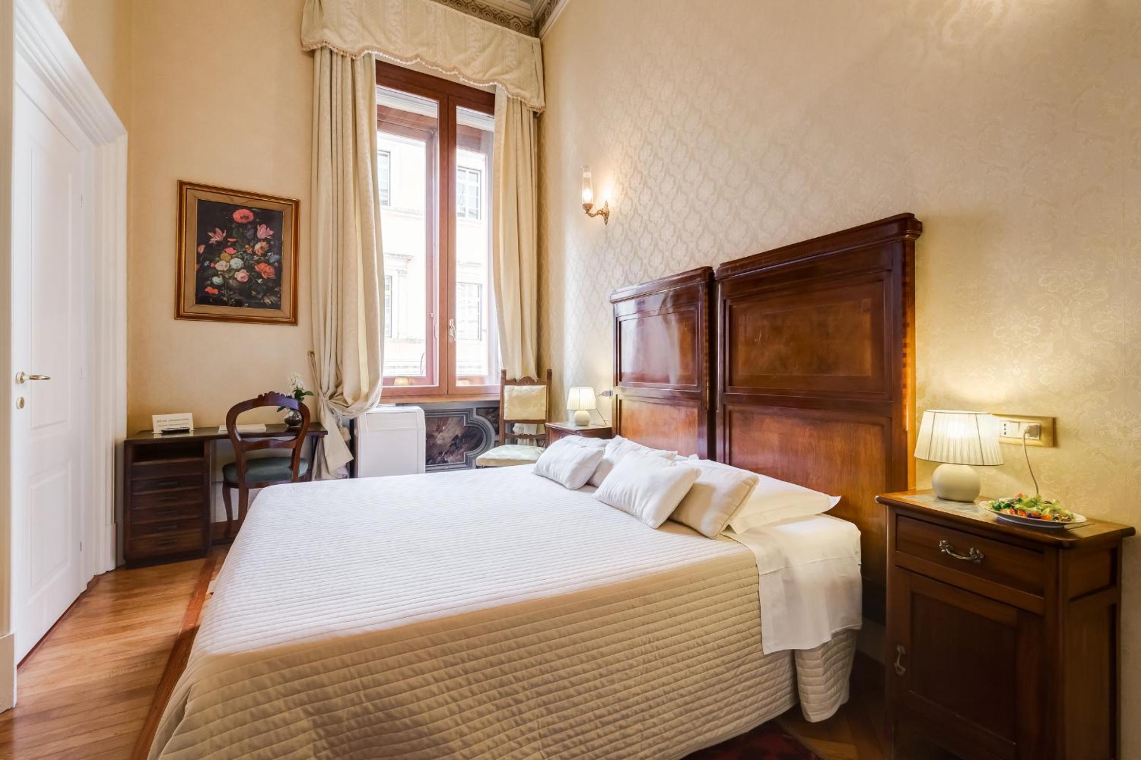 Affreschi Su Roma Luxury B&B