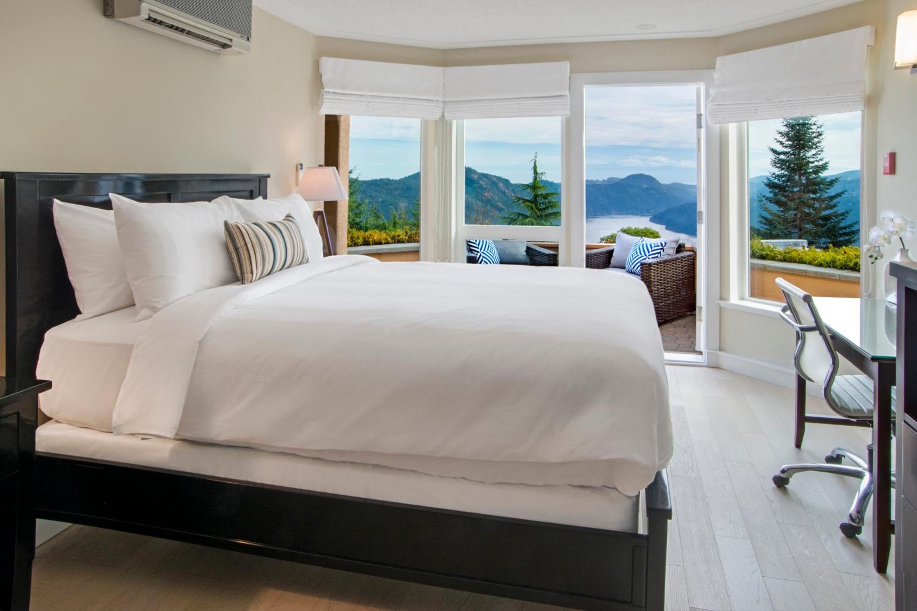 Villa Eyrie Resort
