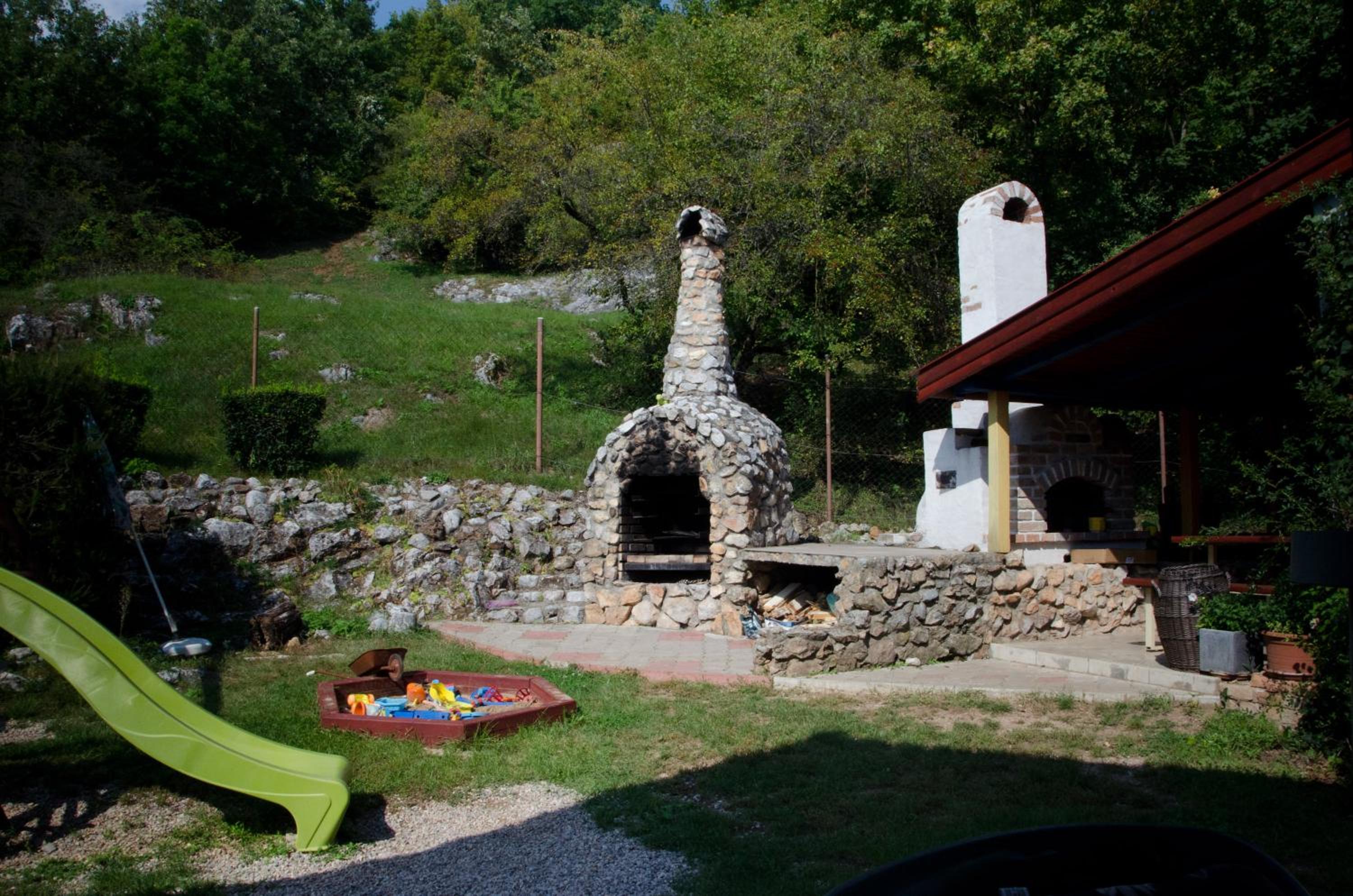 Penzión Skalná ruža - Kövirózsa panzió view 3