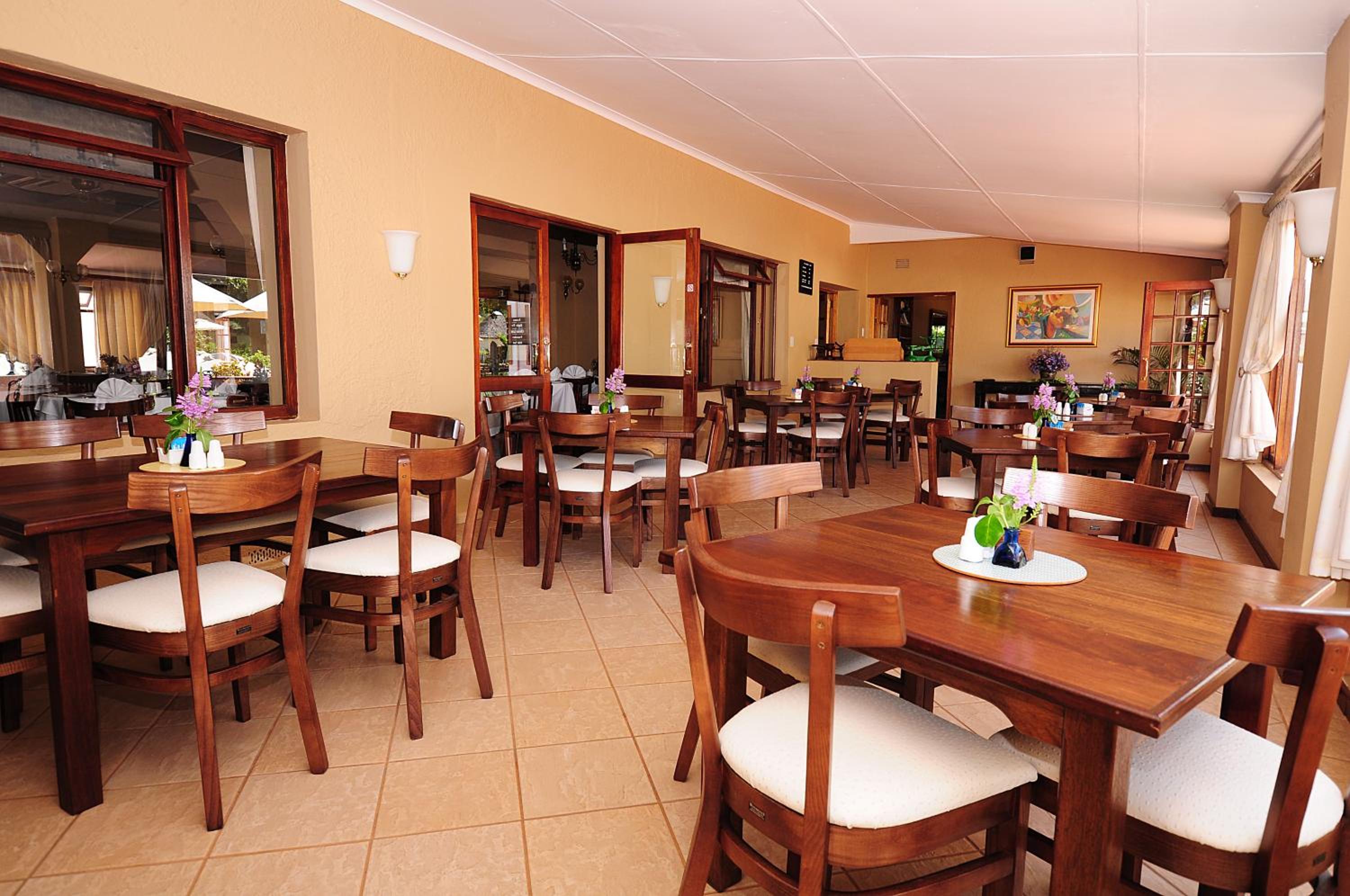 Eight Bells Mountain Inn