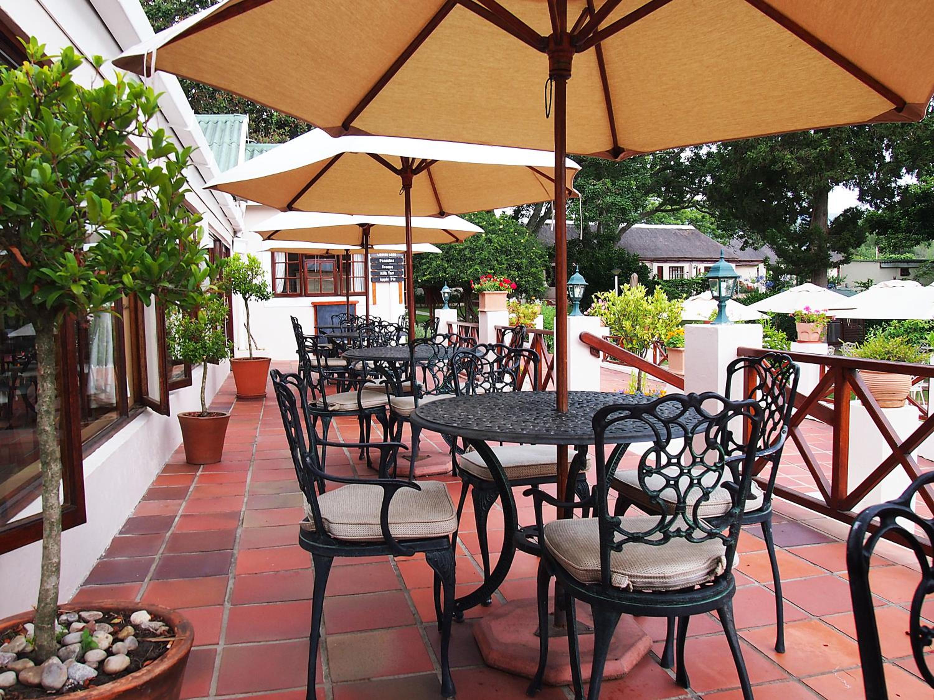 Eight Bells Mountain Inn