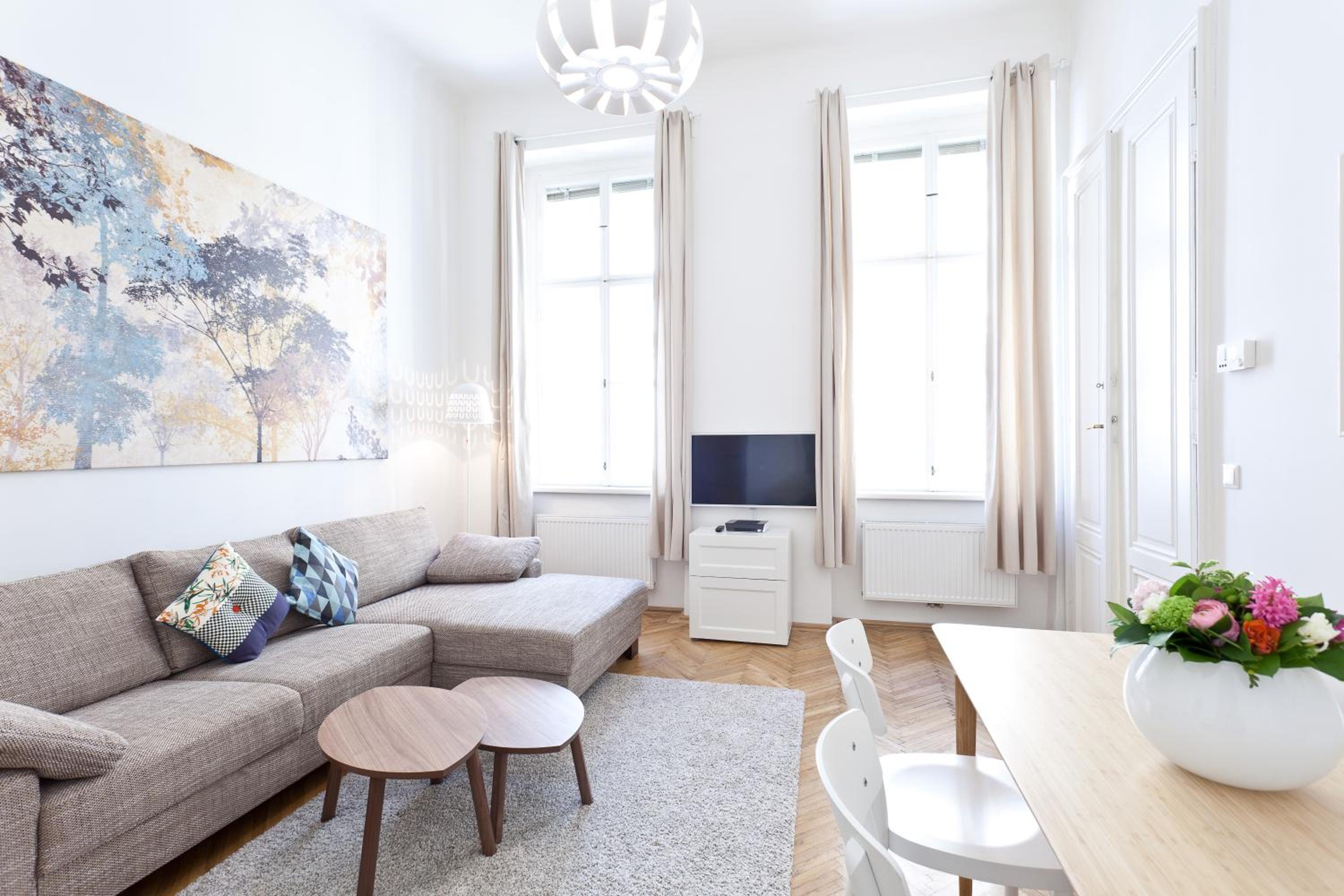 HeyMi Apartments Oper