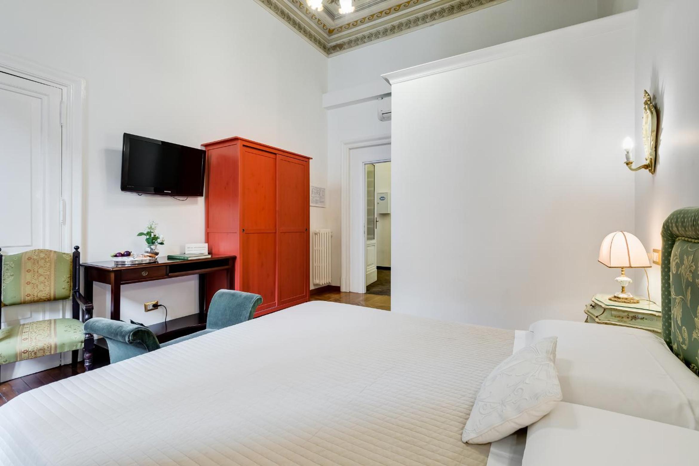 Affreschi Su Roma Luxury B&B