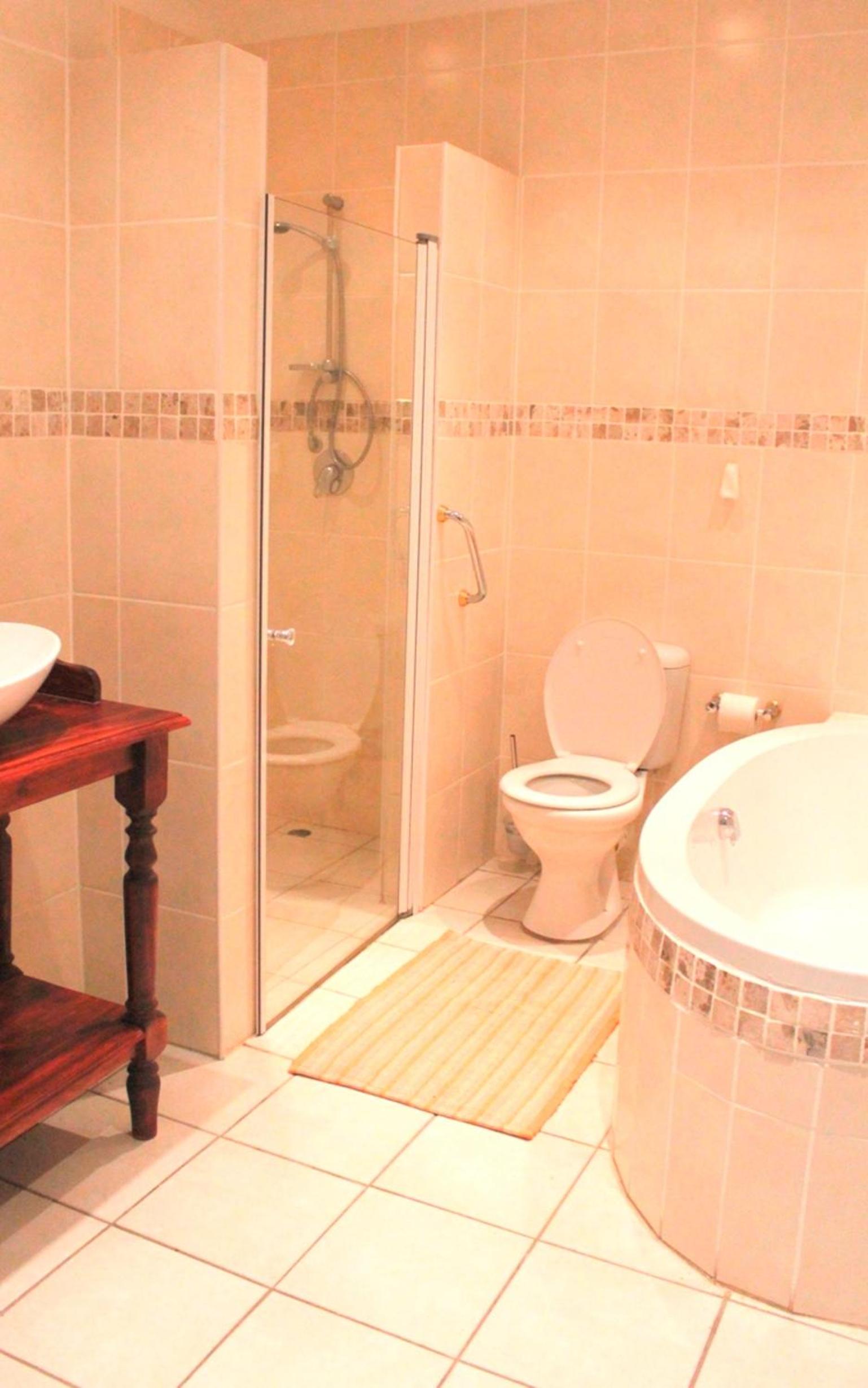 African Aquila Guest Lodge