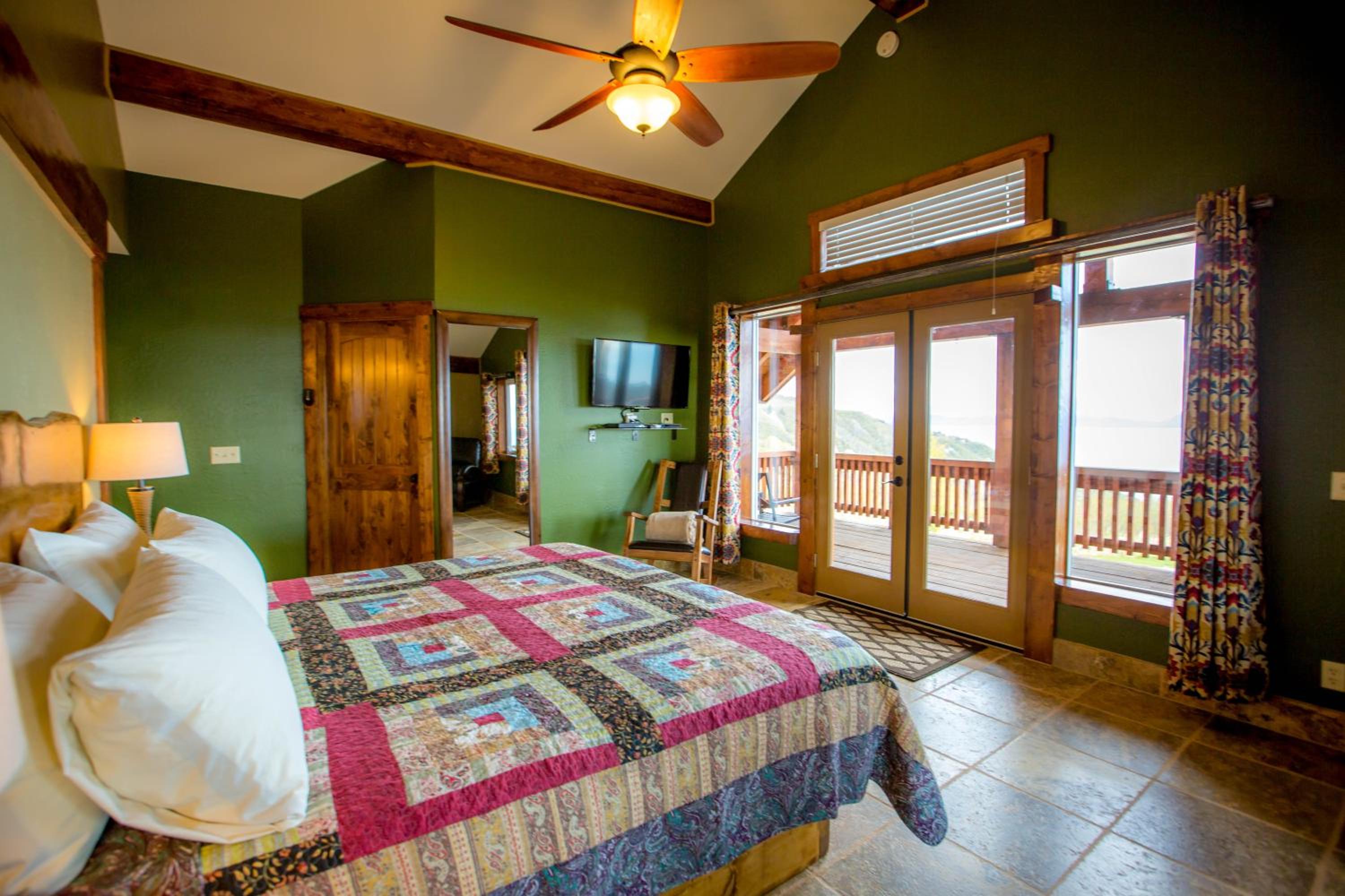 Baycrest Lodge
