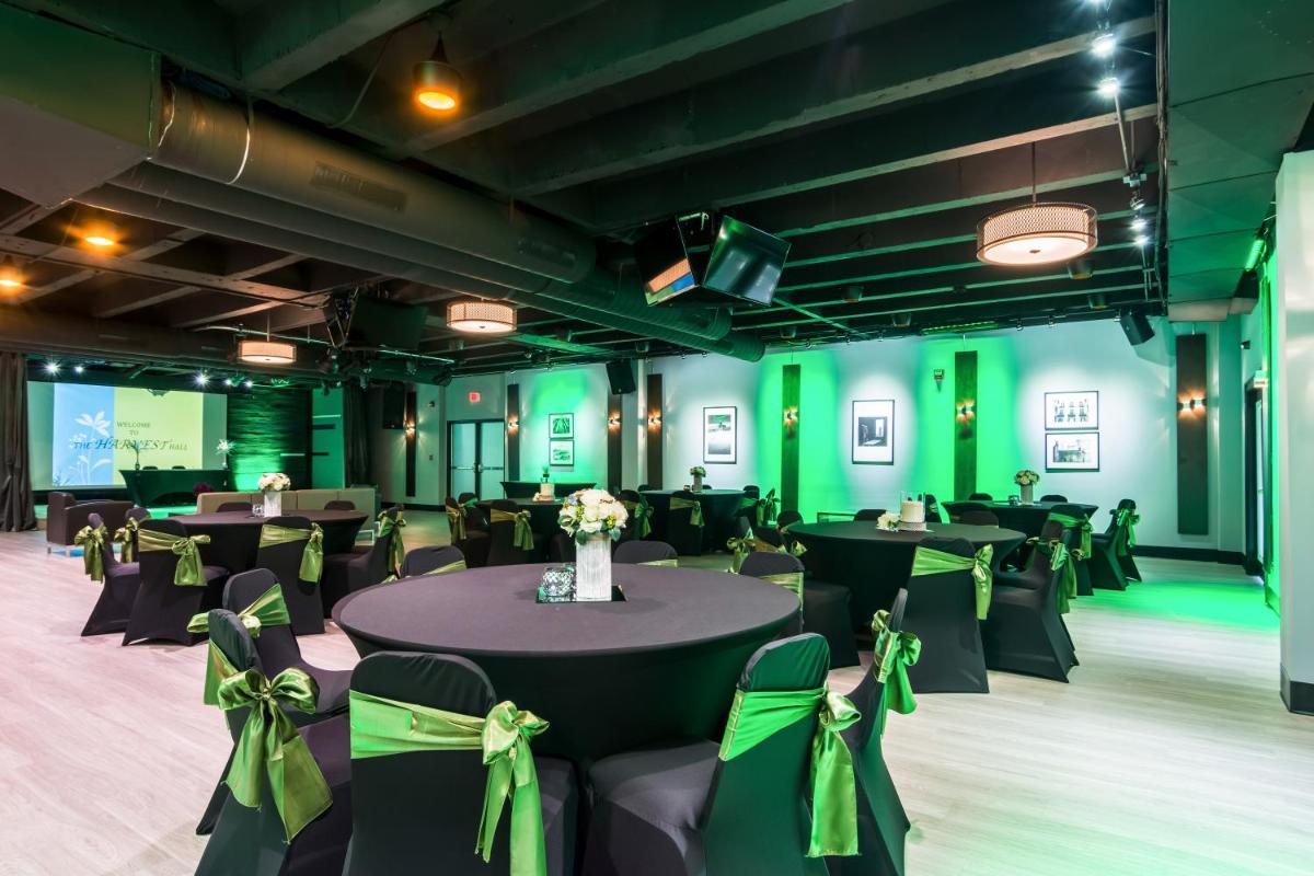 banquet hall