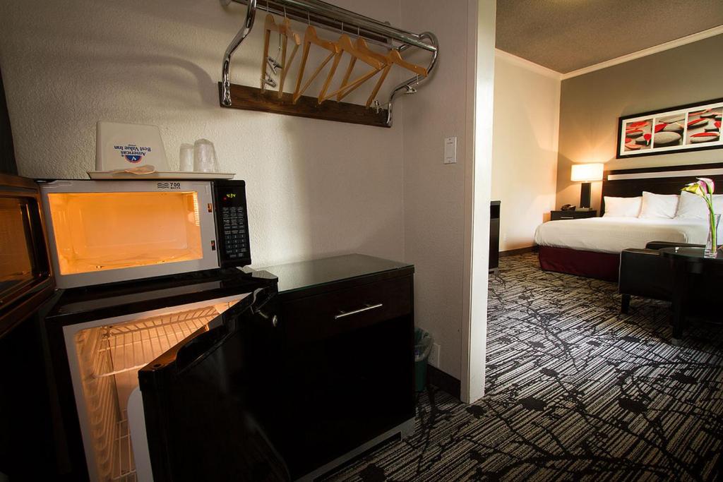 Granada Inn - Property Image 14