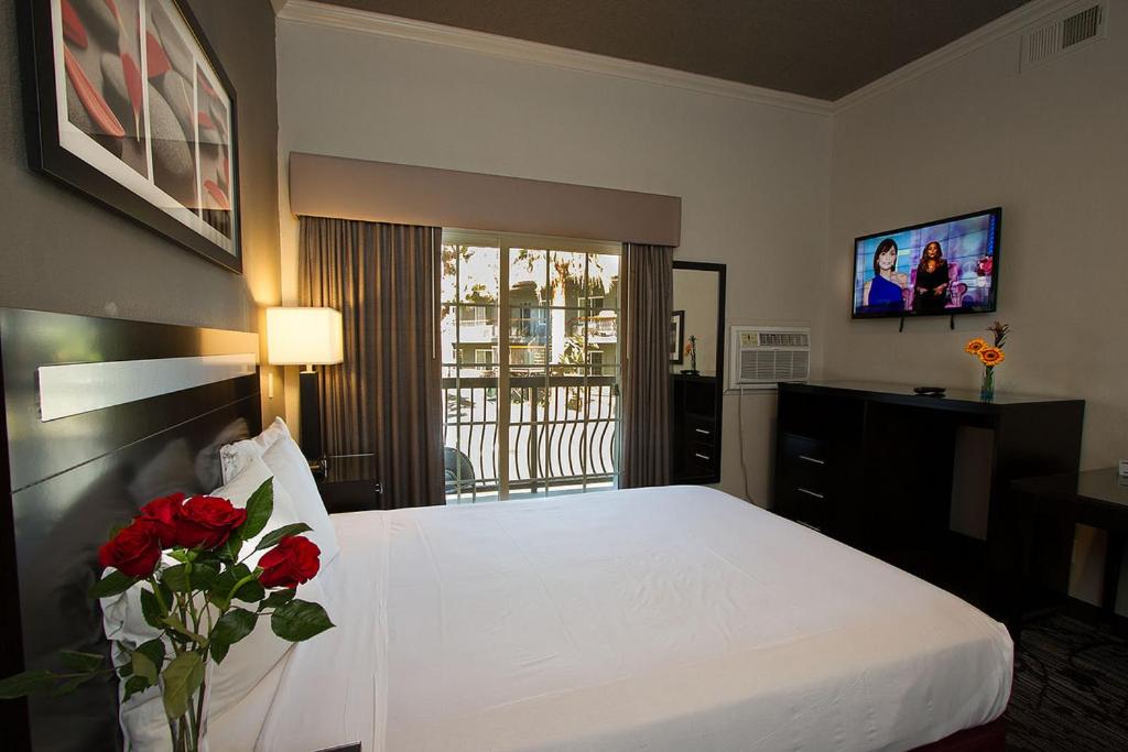 Granada Inn - Property Image 17