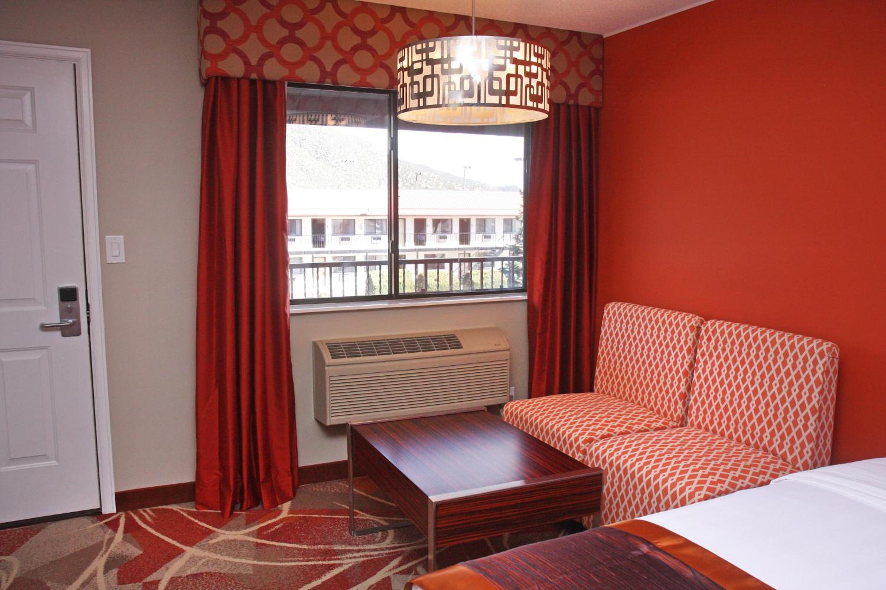 Gateway Inn and Suites