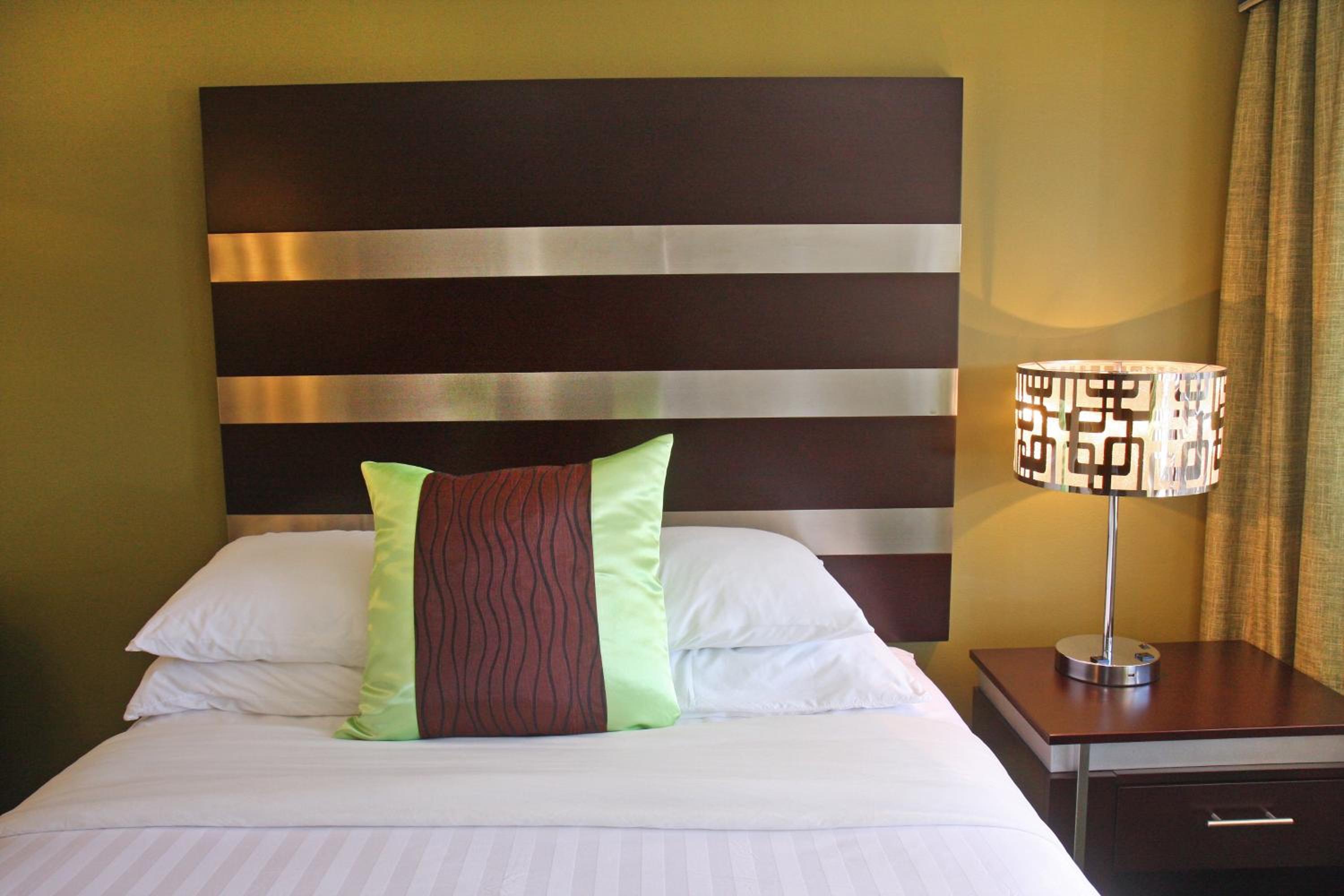 Gateway Inn and Suites