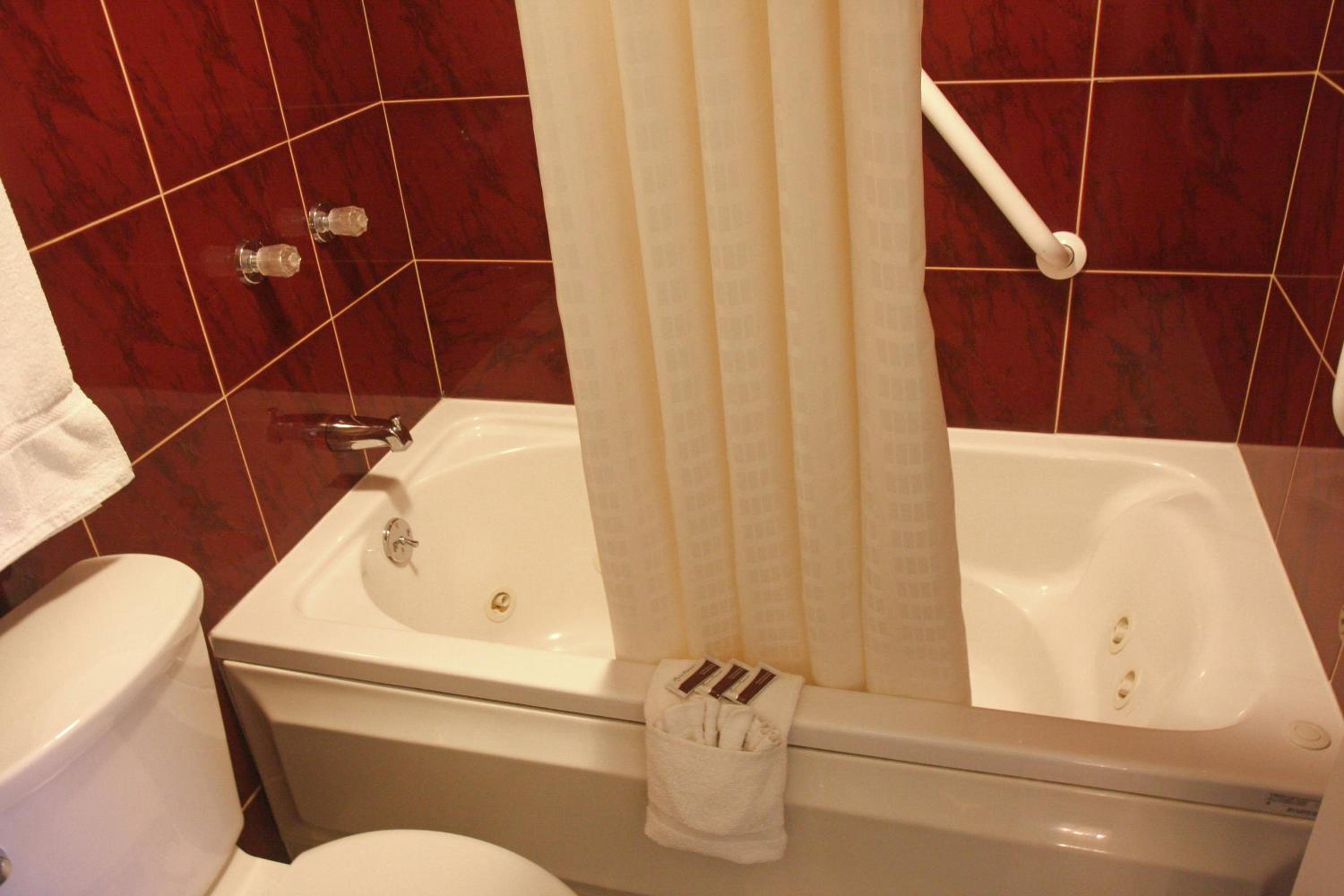 Gateway Inn and Suites